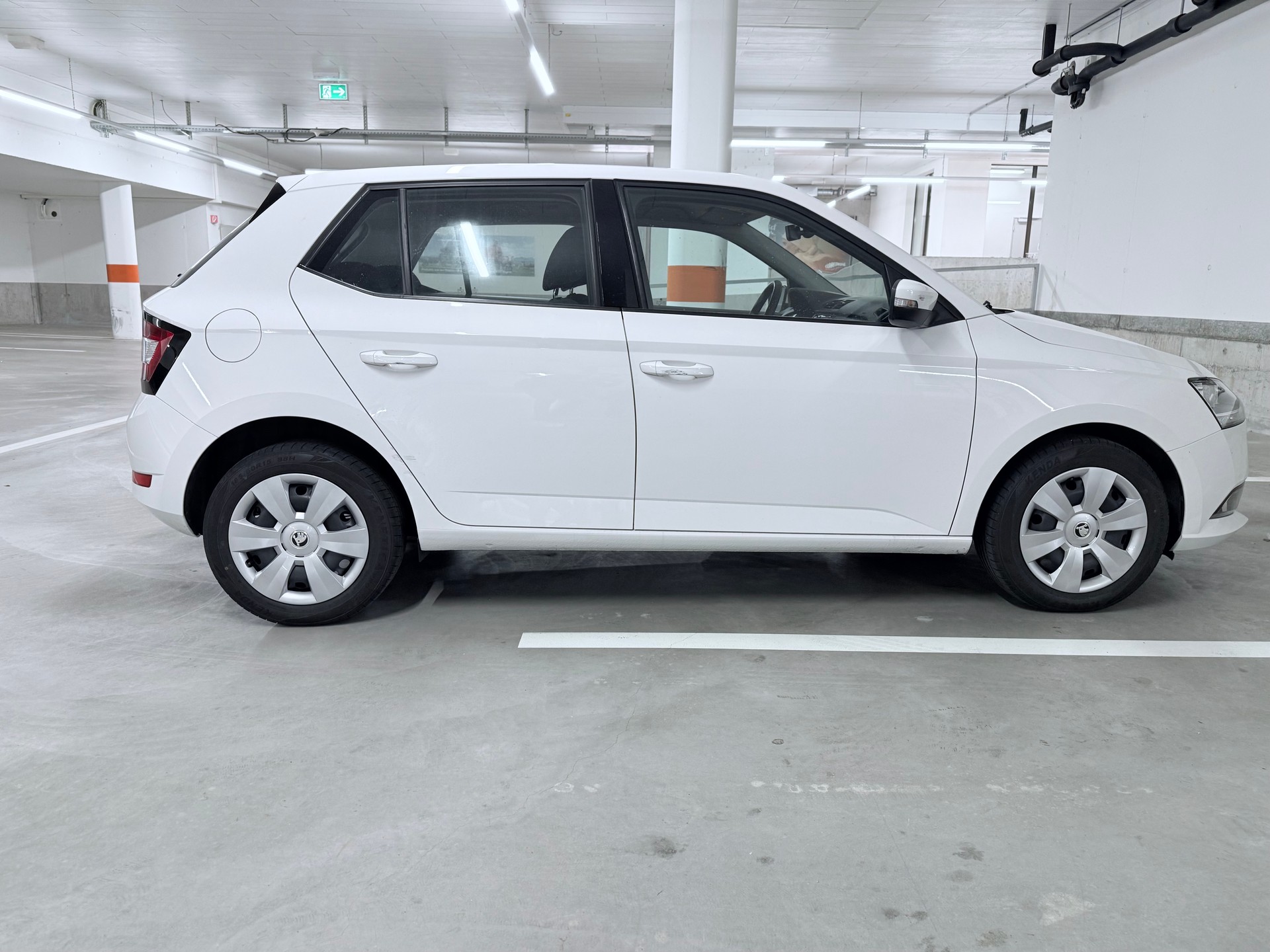 SKODA Fabia 1.0 MPI Ambition-image-5