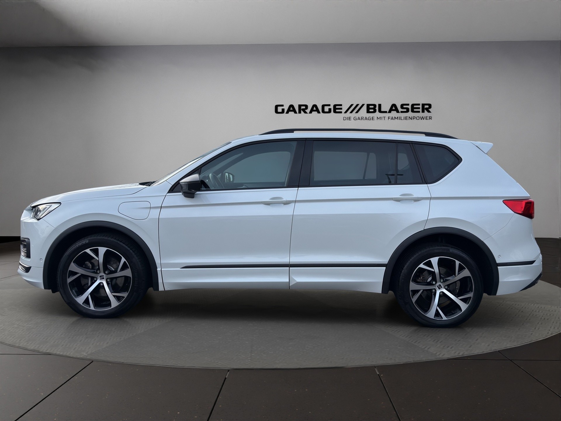 SEAT Tarraco 1.4 e-HYBRID DSG Hola FR-showroom-element-1