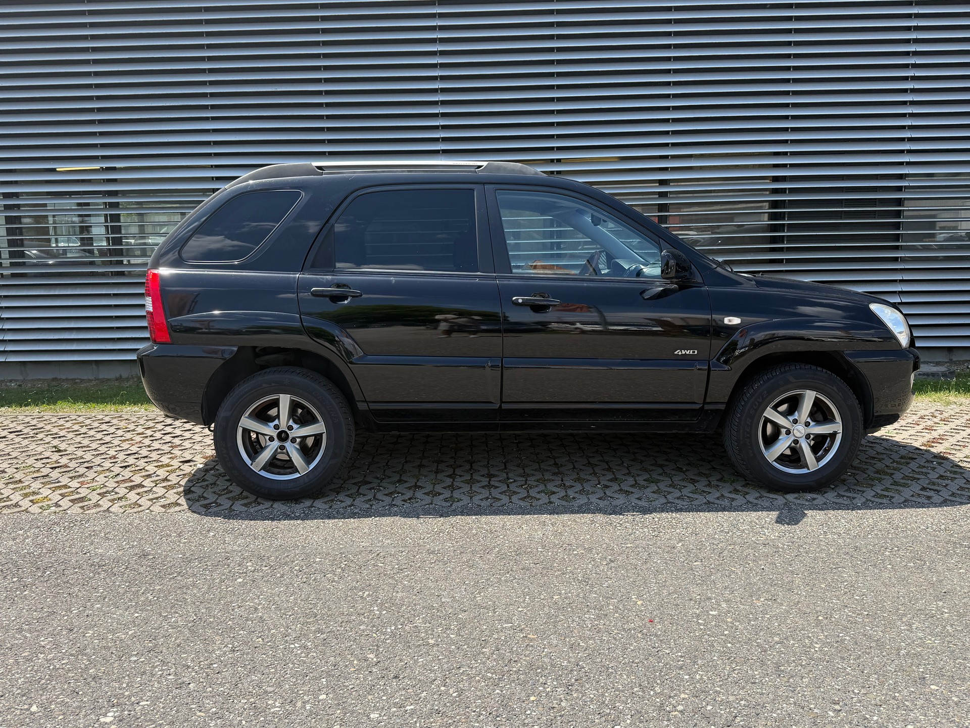 KIA Sportage 2.7 V6 Style-image-6