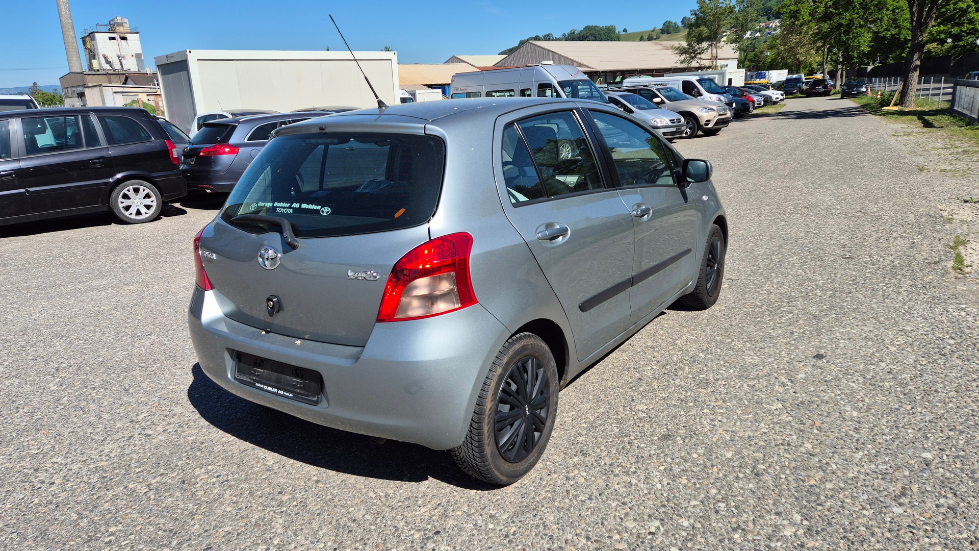 TOYOTA Yaris 1.3 Linea Luna-image-4