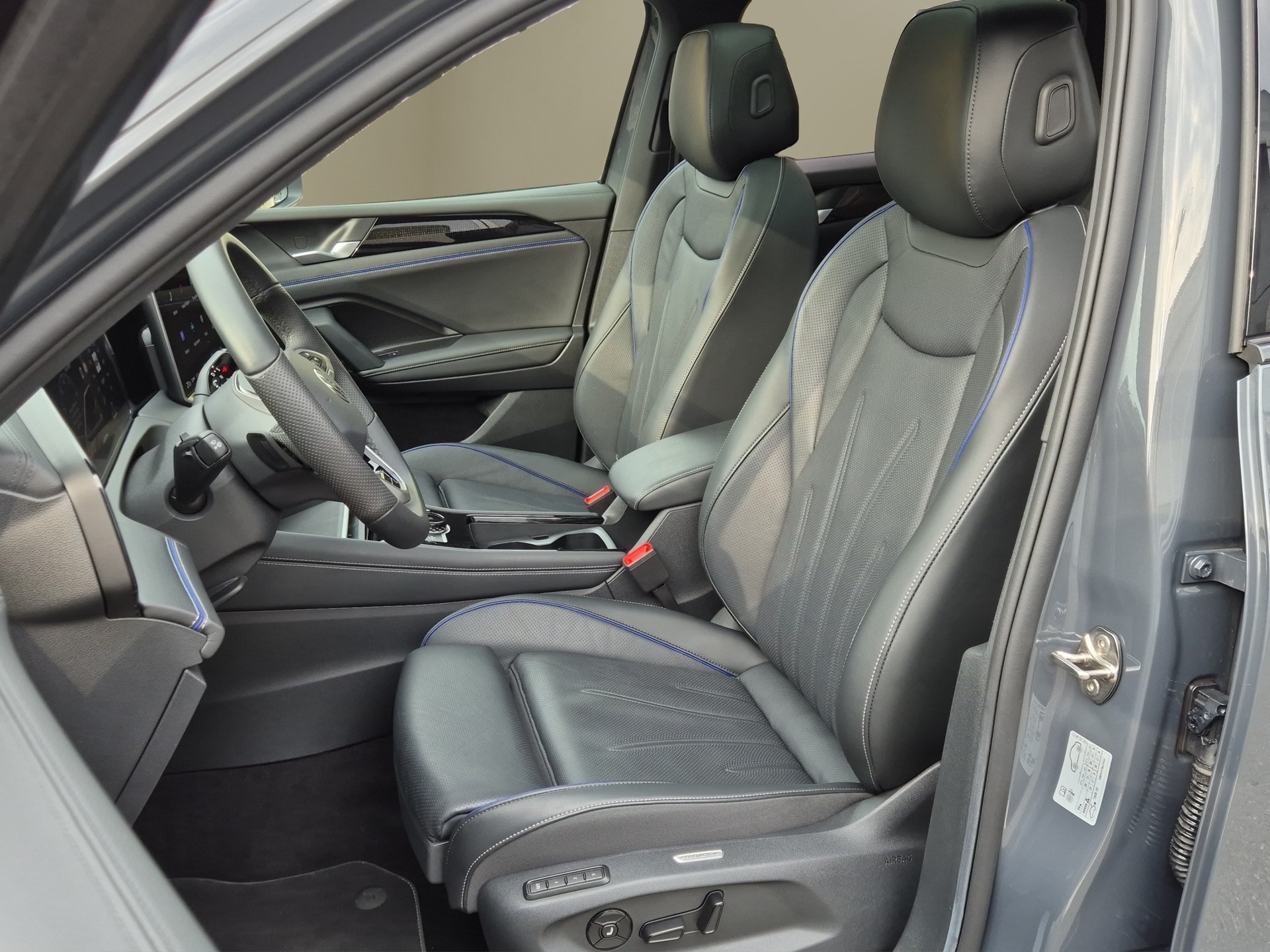 VW Tiguan 2.0 TSI DSG R-Line 4Motion-image-8
