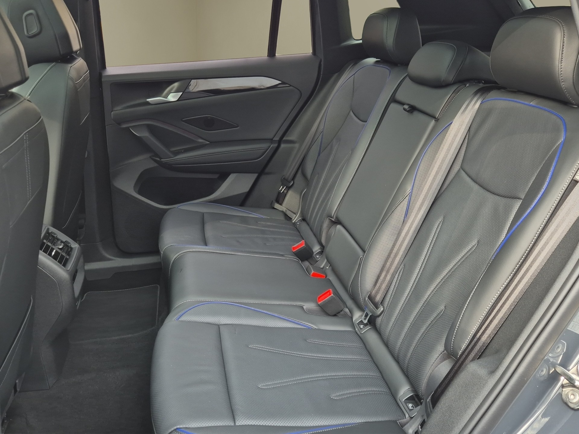 VW Tiguan 2.0 TSI DSG R-Line 4Motion-image-13