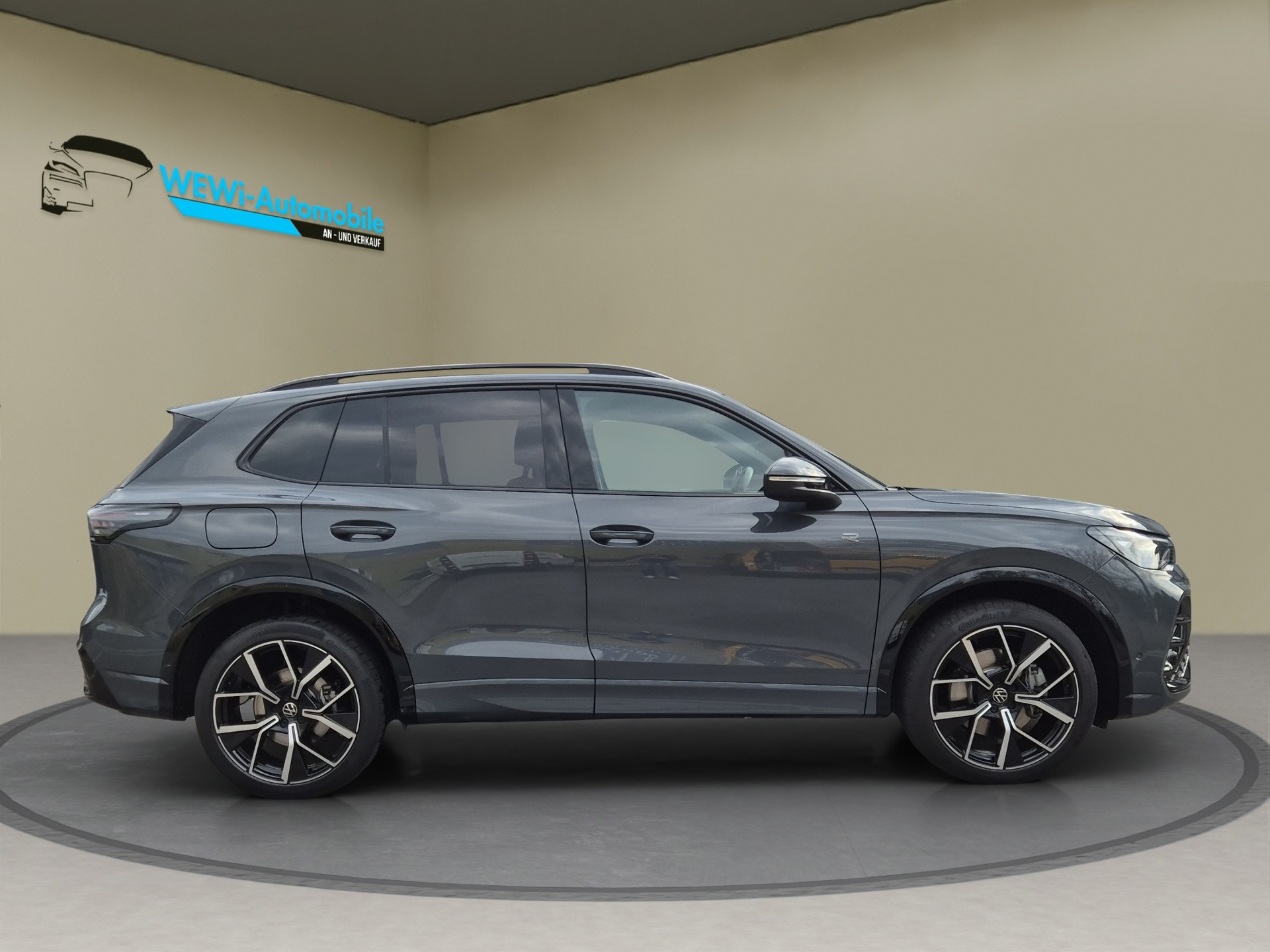 VW Tiguan 2.0 TSI DSG R-Line 4Motion-image-5