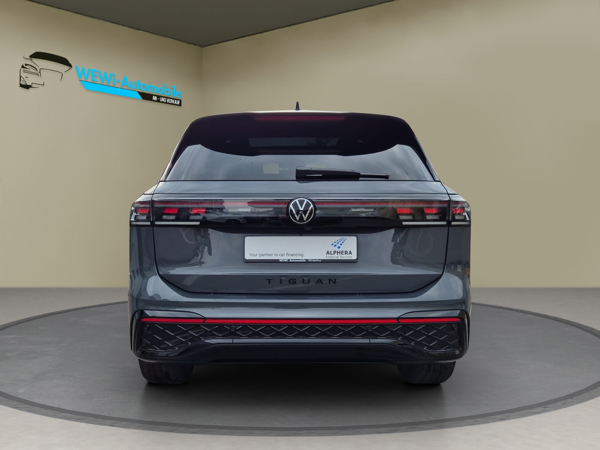 VW Tiguan 2.0 TSI DSG R-Line 4Motion-showroom-element-3