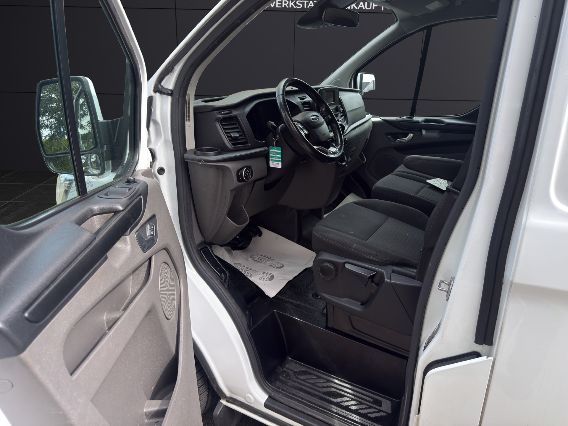 FORD Transit Custom Van 320 L1H1 Trend-image-8