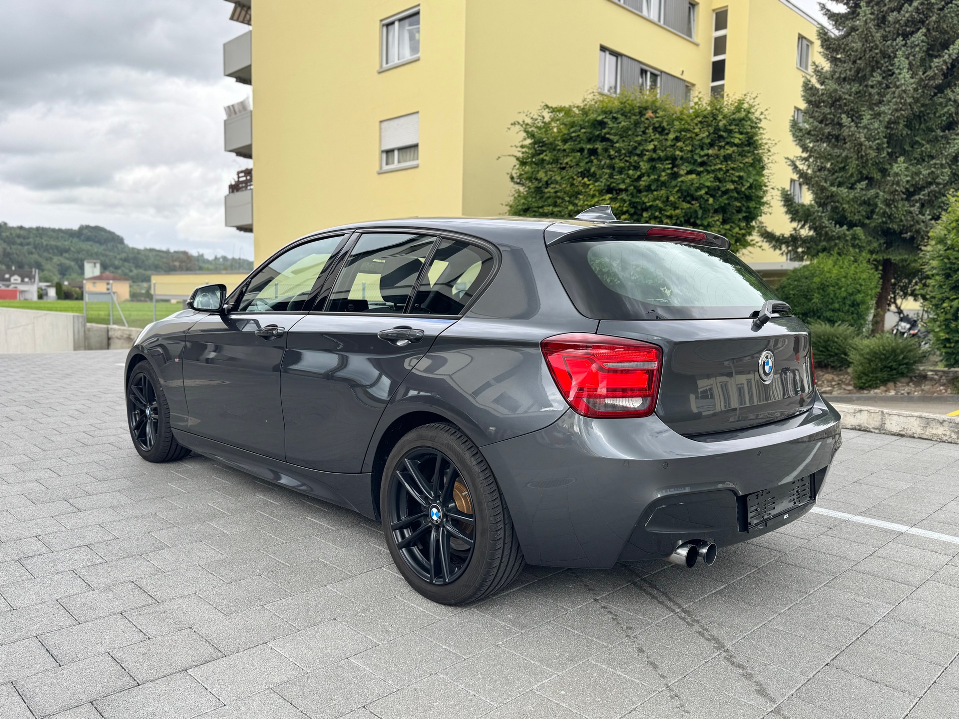 BMW 116i M Sport Line Steptronic Atomat-showroom-element-2