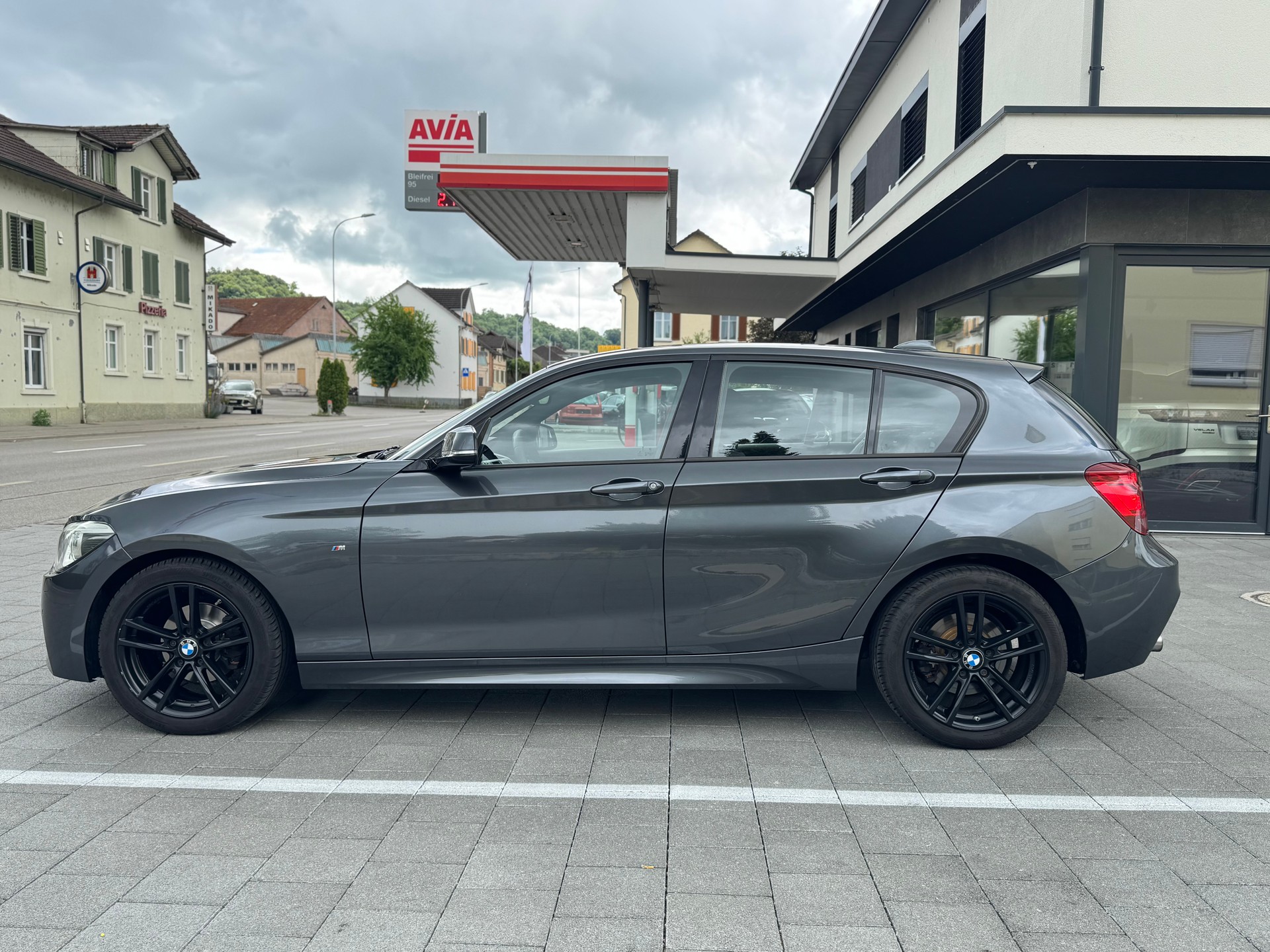 BMW 116i M Sport Line Steptronic Atomat-showroom-element-1
