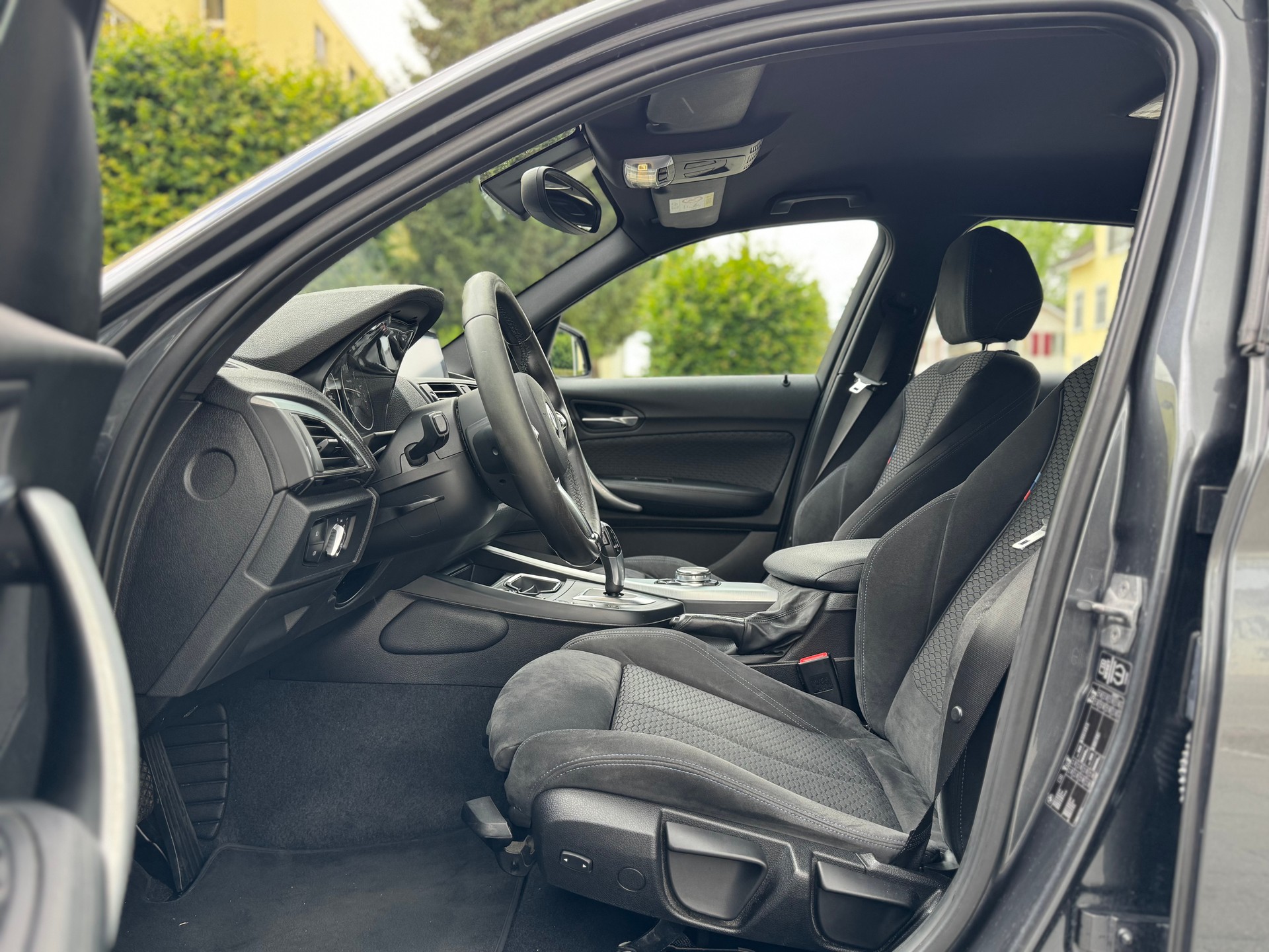 BMW 116i M Sport Line Steptronic Atomat-image-12