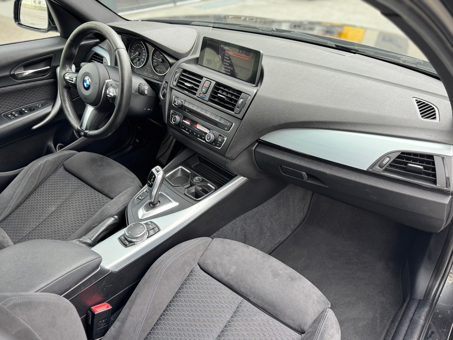 BMW 116i M Sport Line Steptronic Atomat-image-11