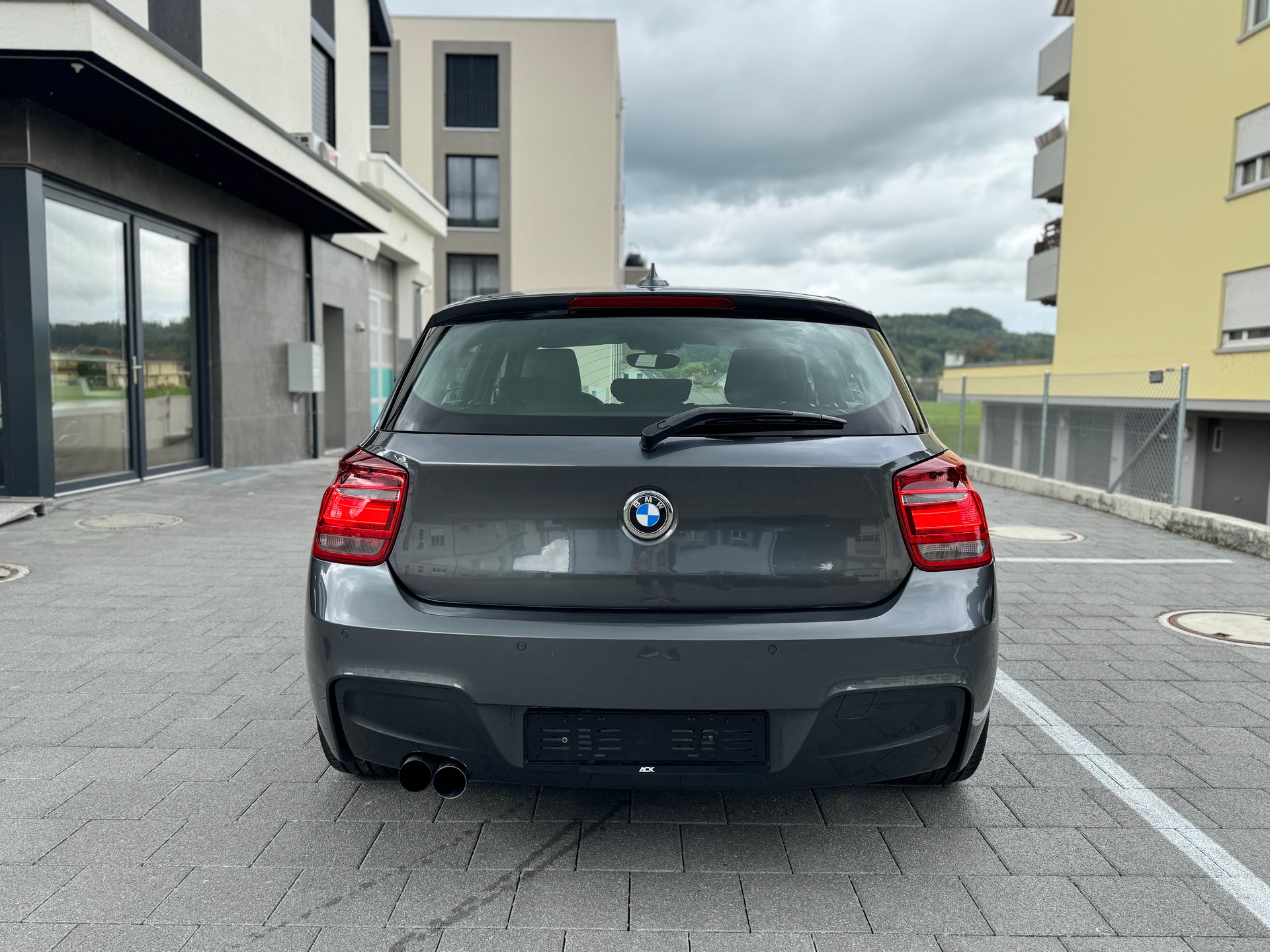 BMW 116i M Sport Line Steptronic Atomat-showroom-element-3