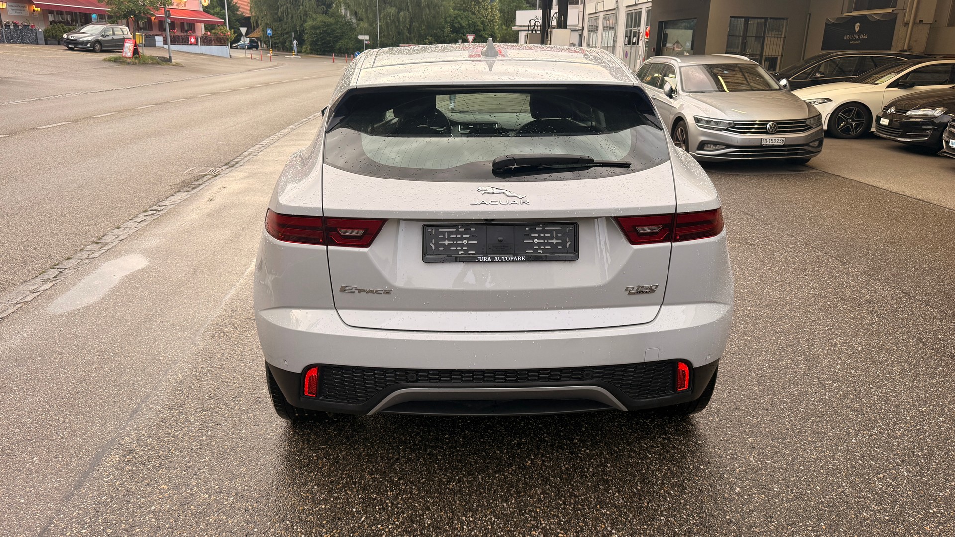 JAGUAR E-Pace 2.0d D150 AWD Automatik-image-5