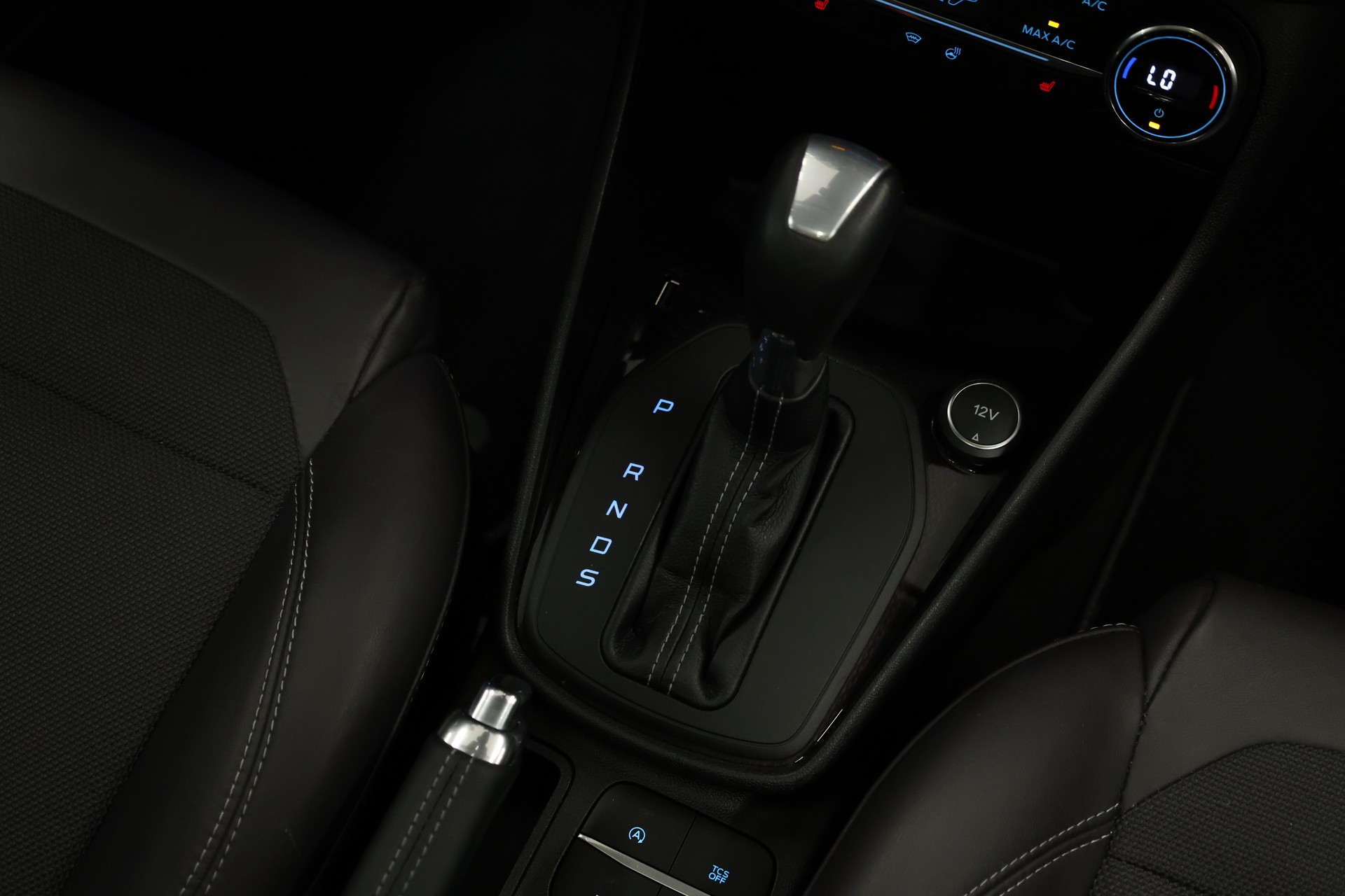 FORD Fiesta 1.0 EcoB Vignale-image-17