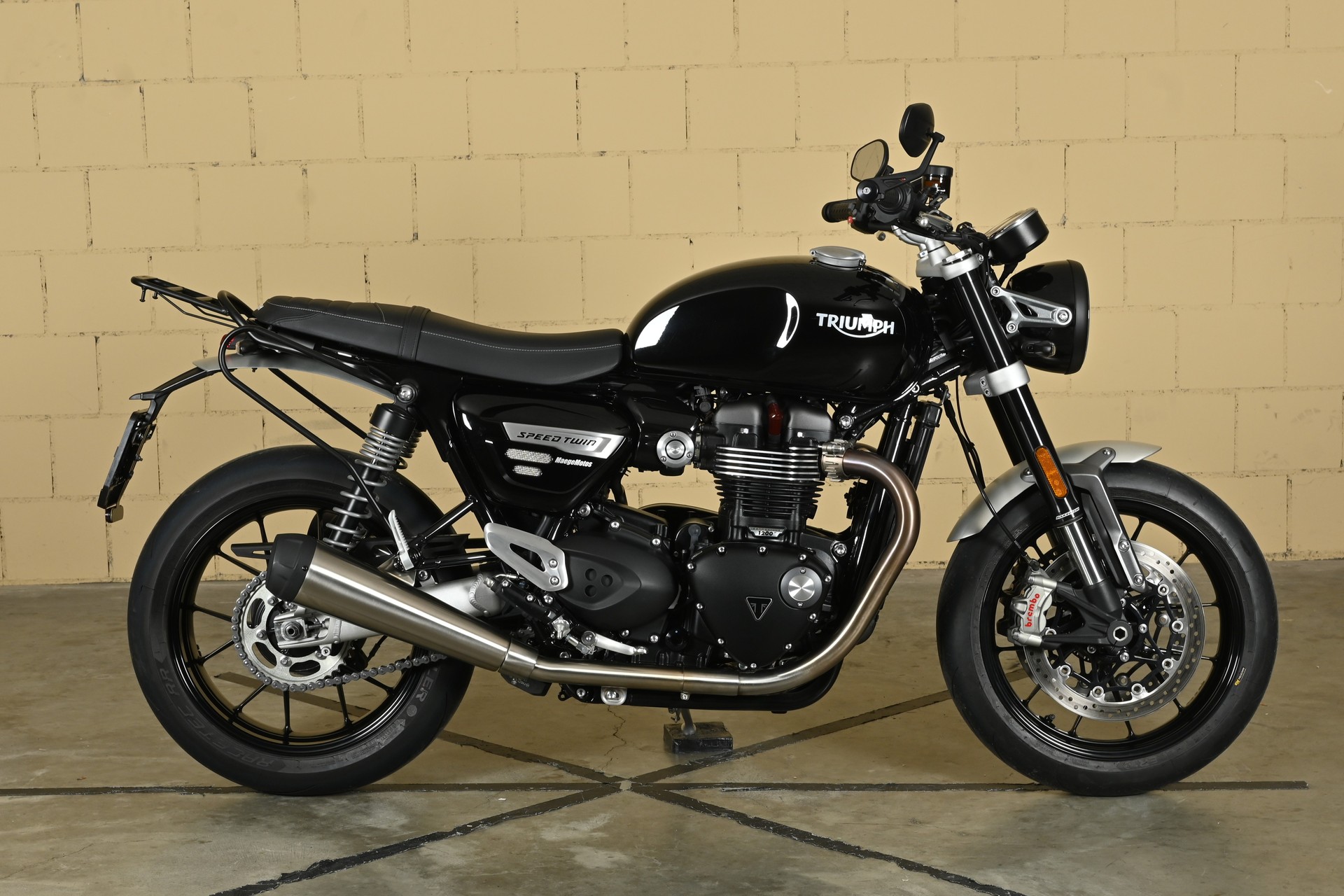 TRIUMPH Speed Twin 1200-image-0