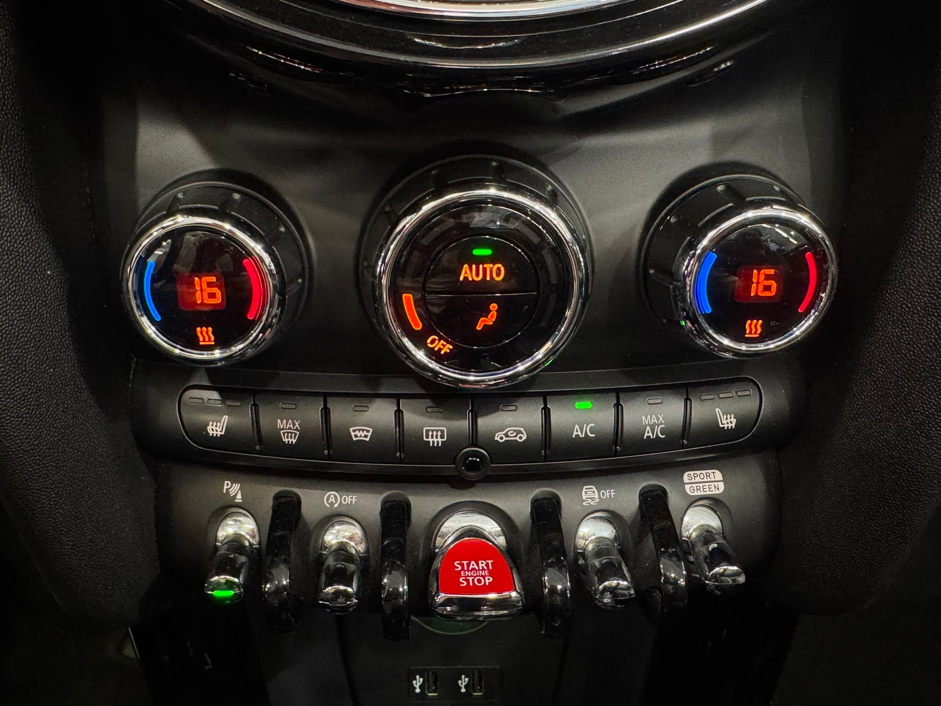MINI Cooper John Cooper Works Cabriolet Steptronic-image-20