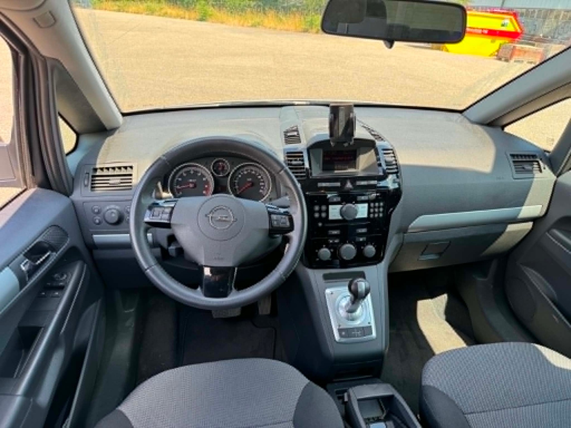 OPEL Zafira 1.8i 16V Anniversary Edition Easytronic-image-1