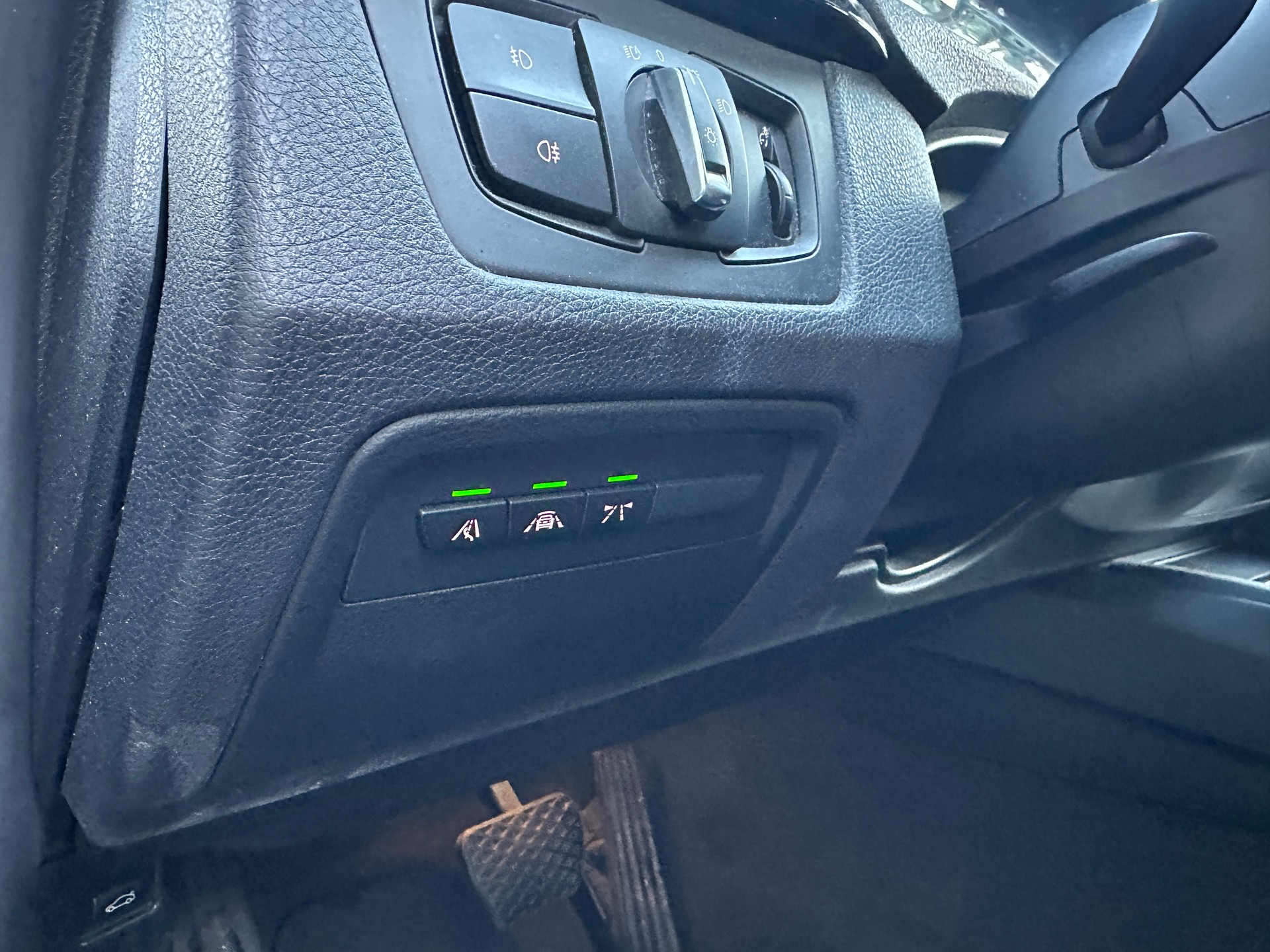 BMW 320i xDrive Touring Steptronic-image-10