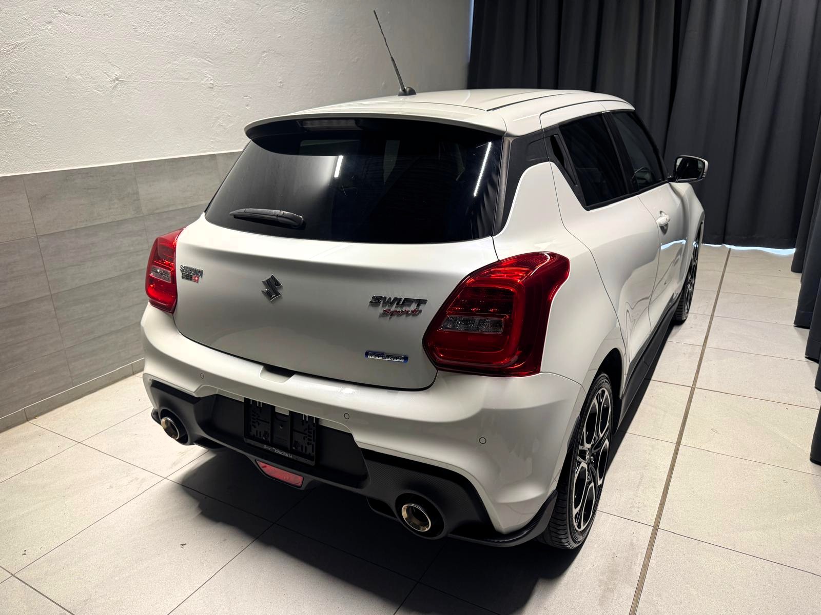 SUZUKI Swift Sport 1.4i 16V Compact Top Hybrid-image-5