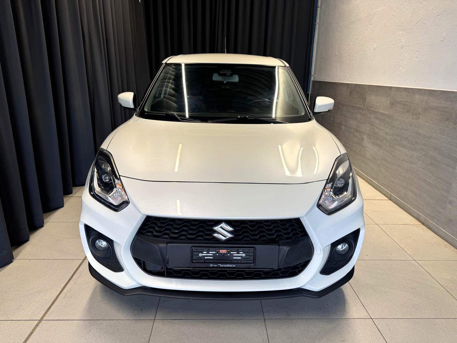 SUZUKI Swift Sport 1.4i 16V Compact Top Hybrid-showroom-element-1