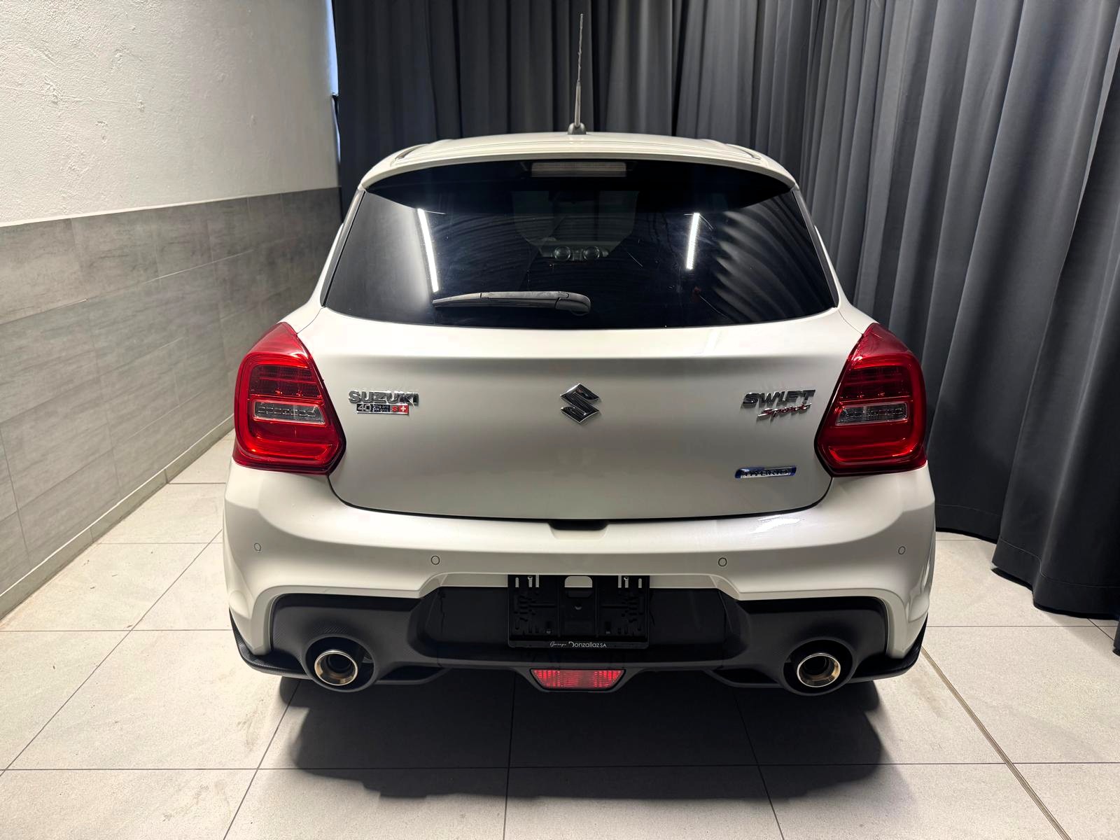 SUZUKI Swift Sport 1.4i 16V Compact Top Hybrid-image-4