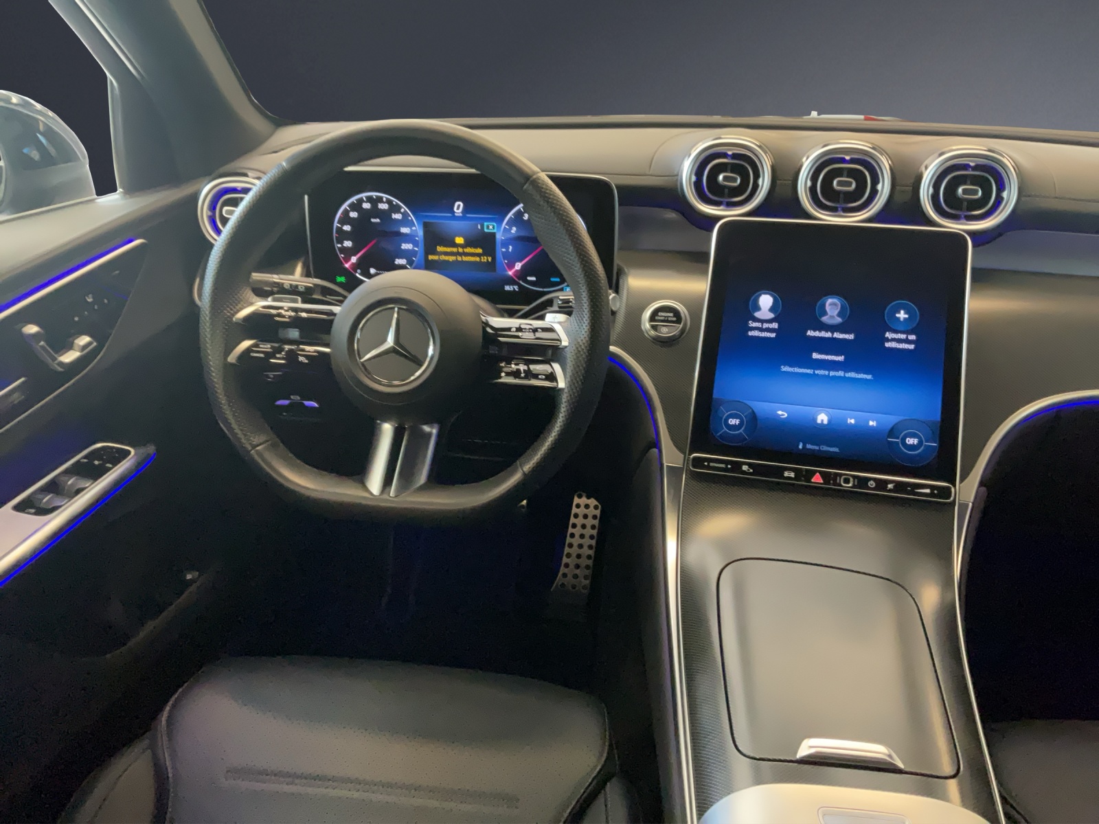 MERCEDES-BENZ GLC 300 4M AMG Line-image-9