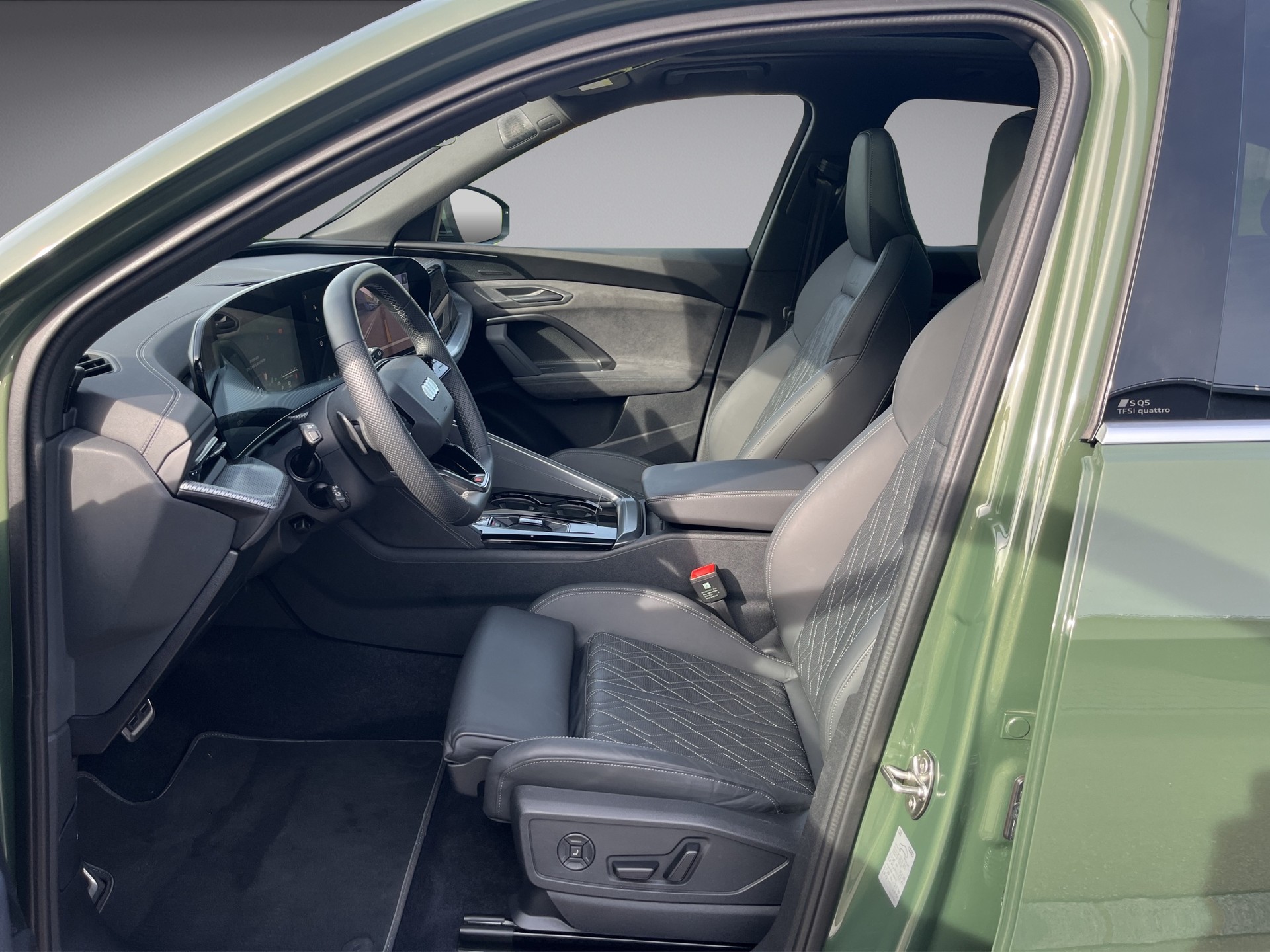 AUDI SQ5 TFSI quattro S-tronic*New Modell, S-Luftfederung, Head-up, Panodach, 360°Kamera, Memory Massage*-image-8
