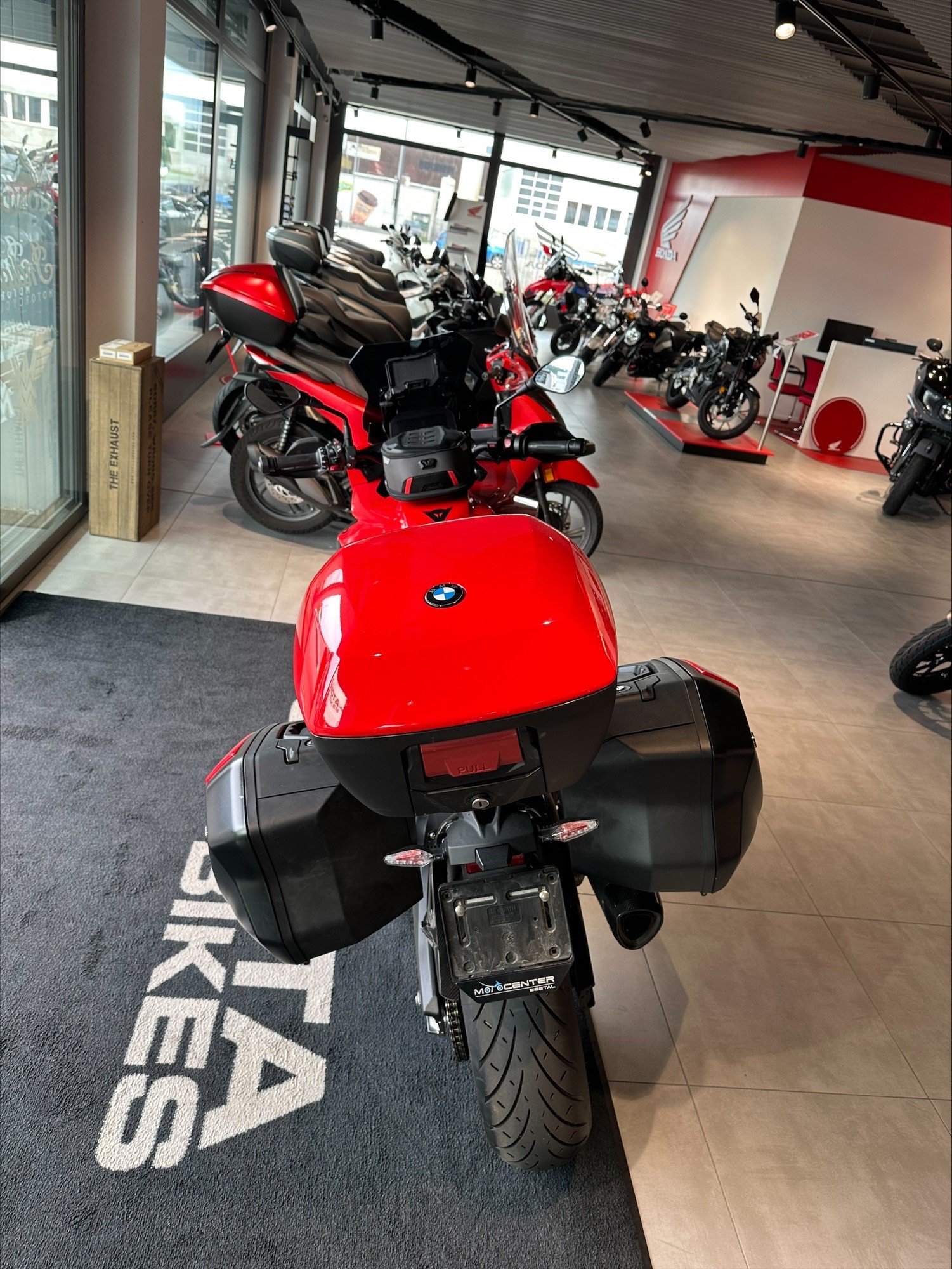 BMW S 1000 XR ABS-image-3