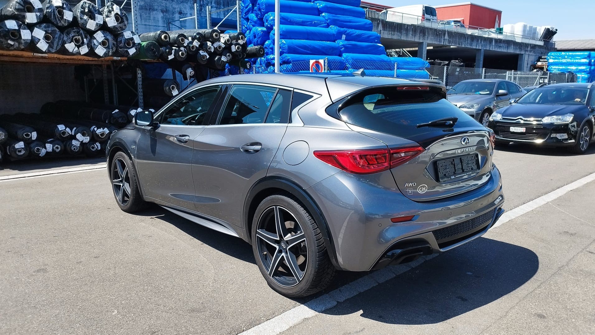 INFINITI Q30 2.0t Sport AWD DCT-image-12