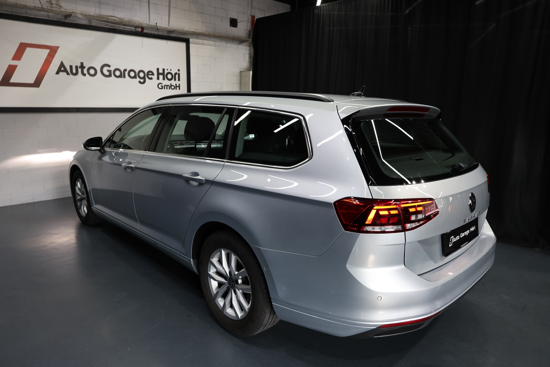 VW Passat 2.0 TDI BMT Business DSG-showroom-element-1