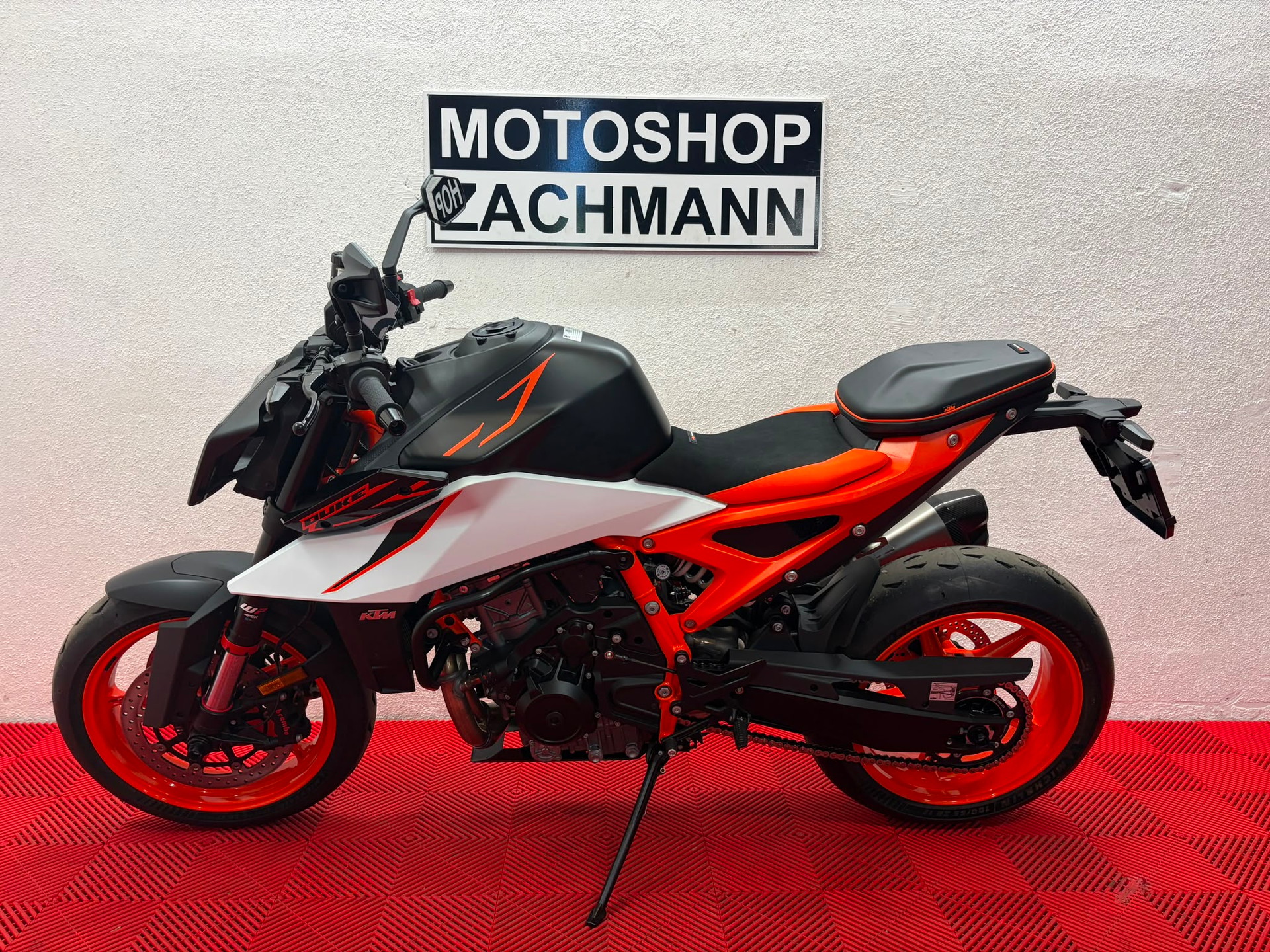 KTM 990 Duke R-image-3