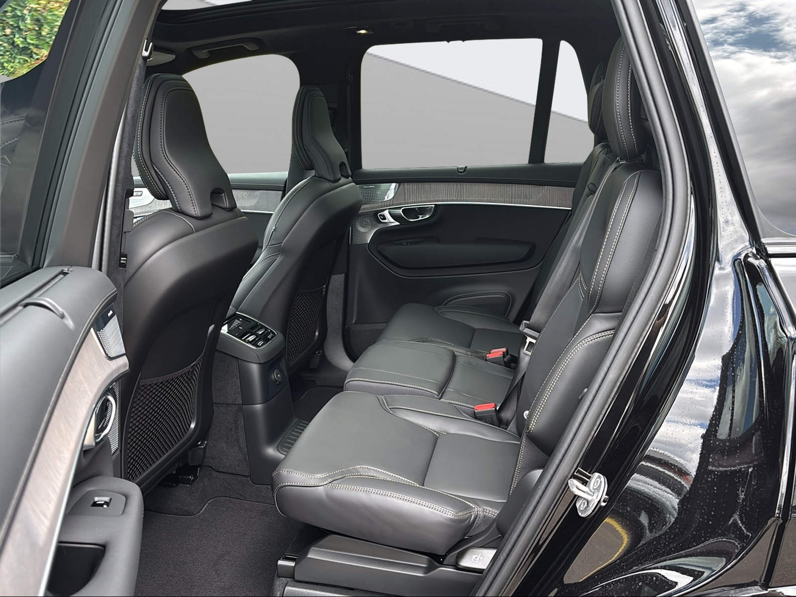 VOLVO XC90 T8 AWD PluginHybrid Ultra Dark Geartronic-image-12