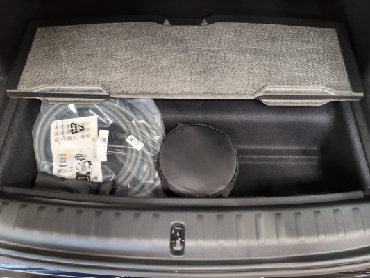 BMW iX1 eDrive 20 Ed. M Sport-image-13
