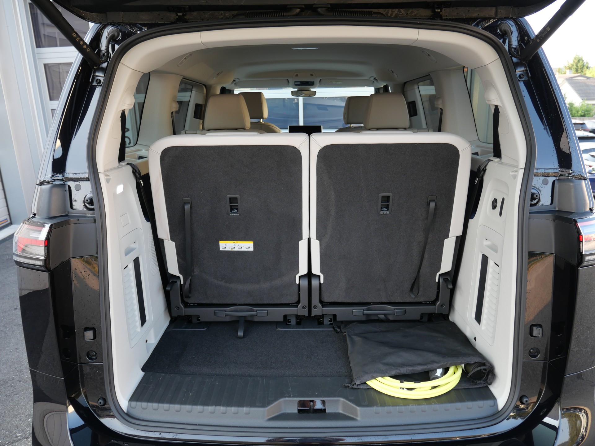 VW ID.Buzz NWB Pro *CH-Auto, Matrix-Scheinwerfer, 8 Reifen*-image-7