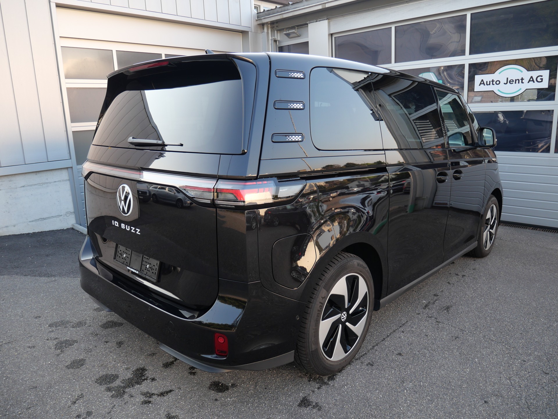 VW ID.Buzz NWB Pro *CH-Auto, Matrix-Scheinwerfer, 8 Reifen*-image-4