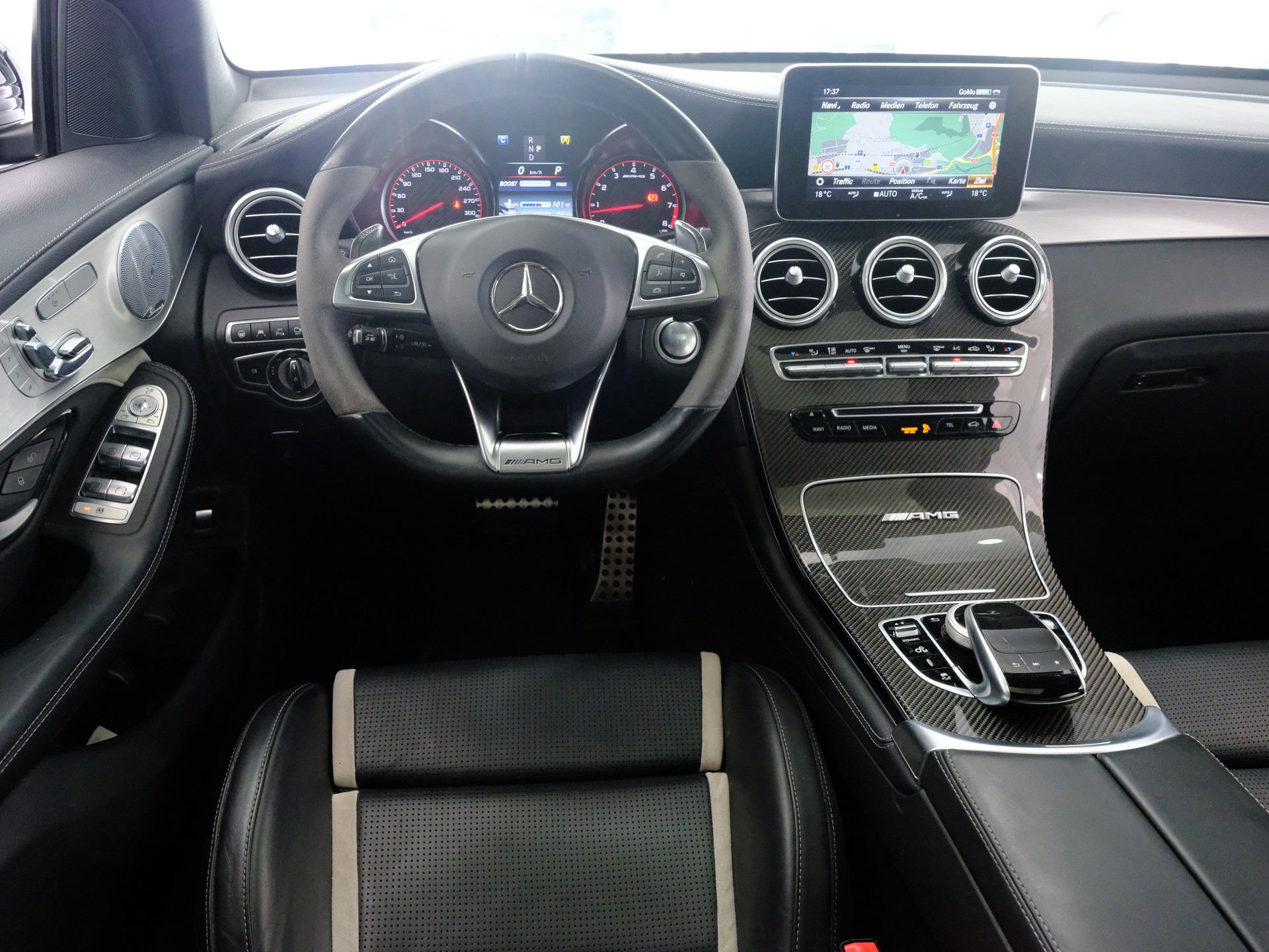 MERCEDES-BENZ GLC Coupé 63 S AMG Edition 1 4Matic+ 9G-Tronic-image-11