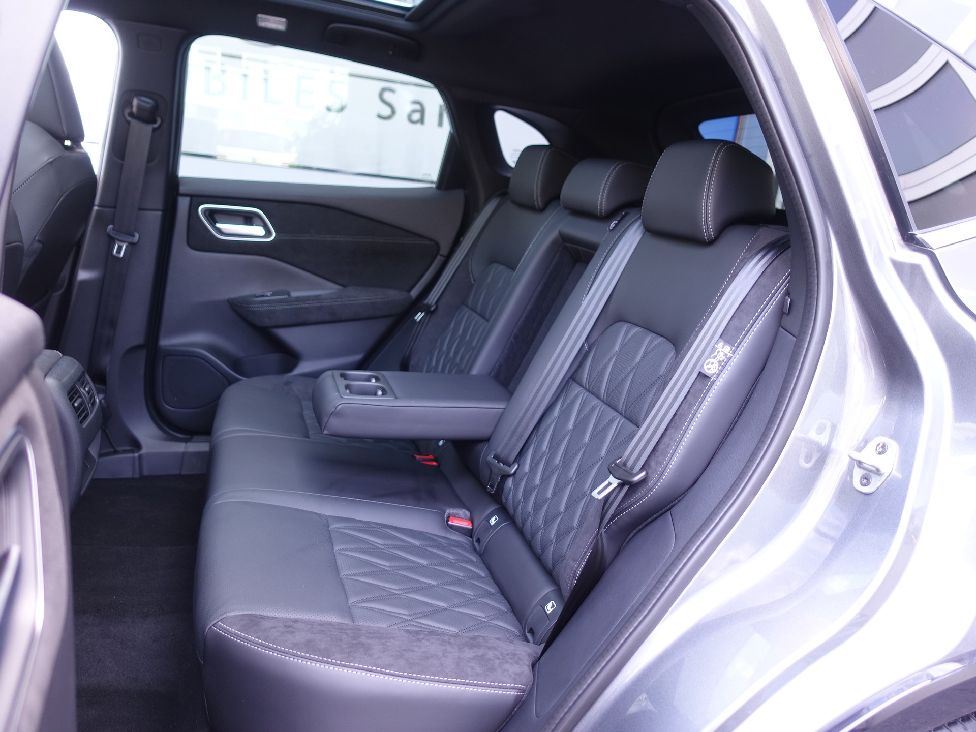 NISSAN Qashqai 1.3 DIG-T MHEV Tekna+ Xtronic 4x4-image-24