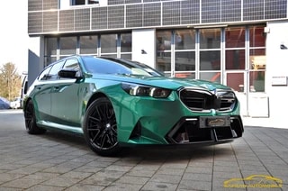 BMW M5 xDrive Touring-image-2