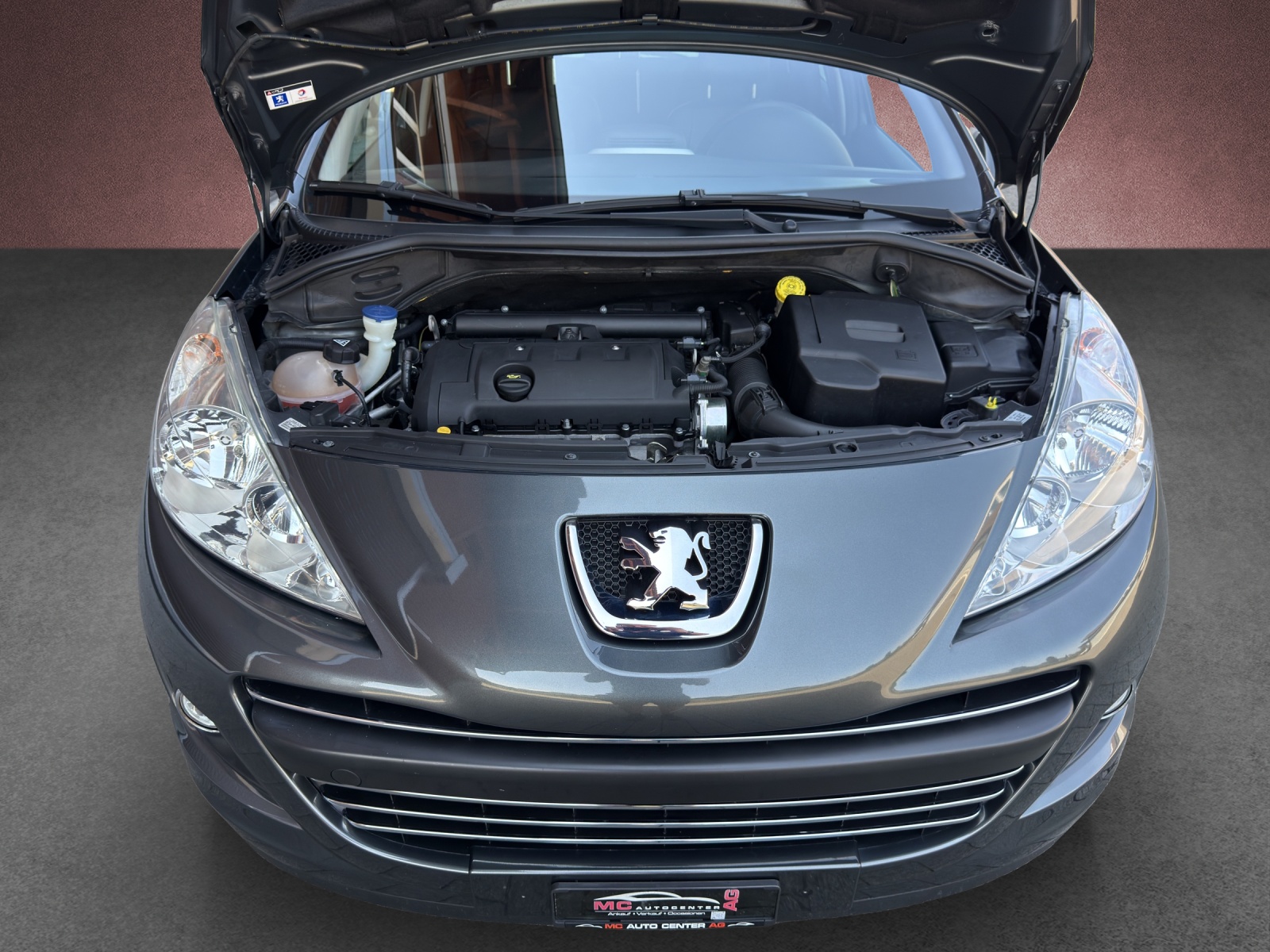 PEUGEOT 207 SW 1.6 16V Sport Automatic-image-12