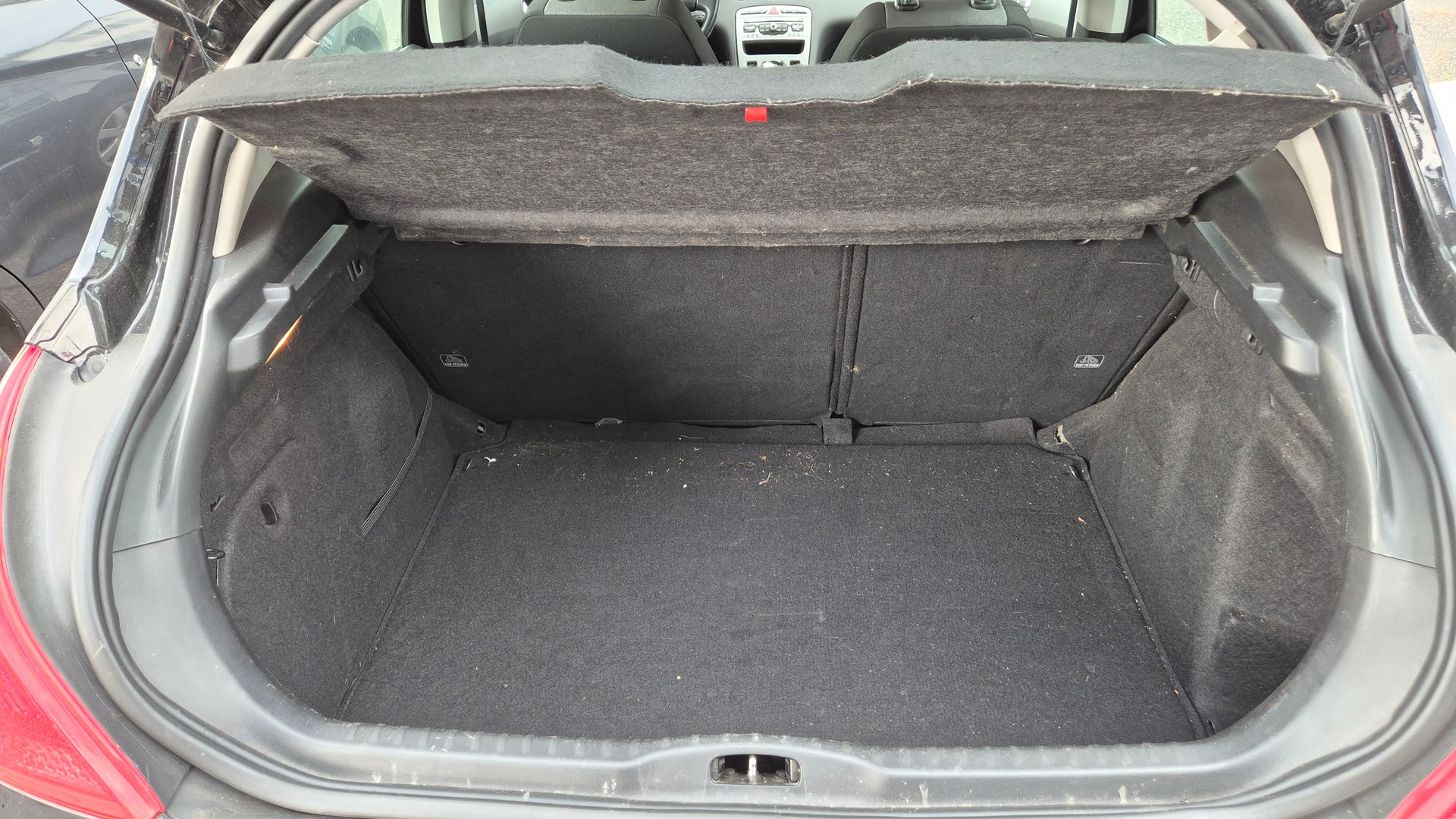 PEUGEOT 308 1.6 16V VTI Lion Ed.-image-5