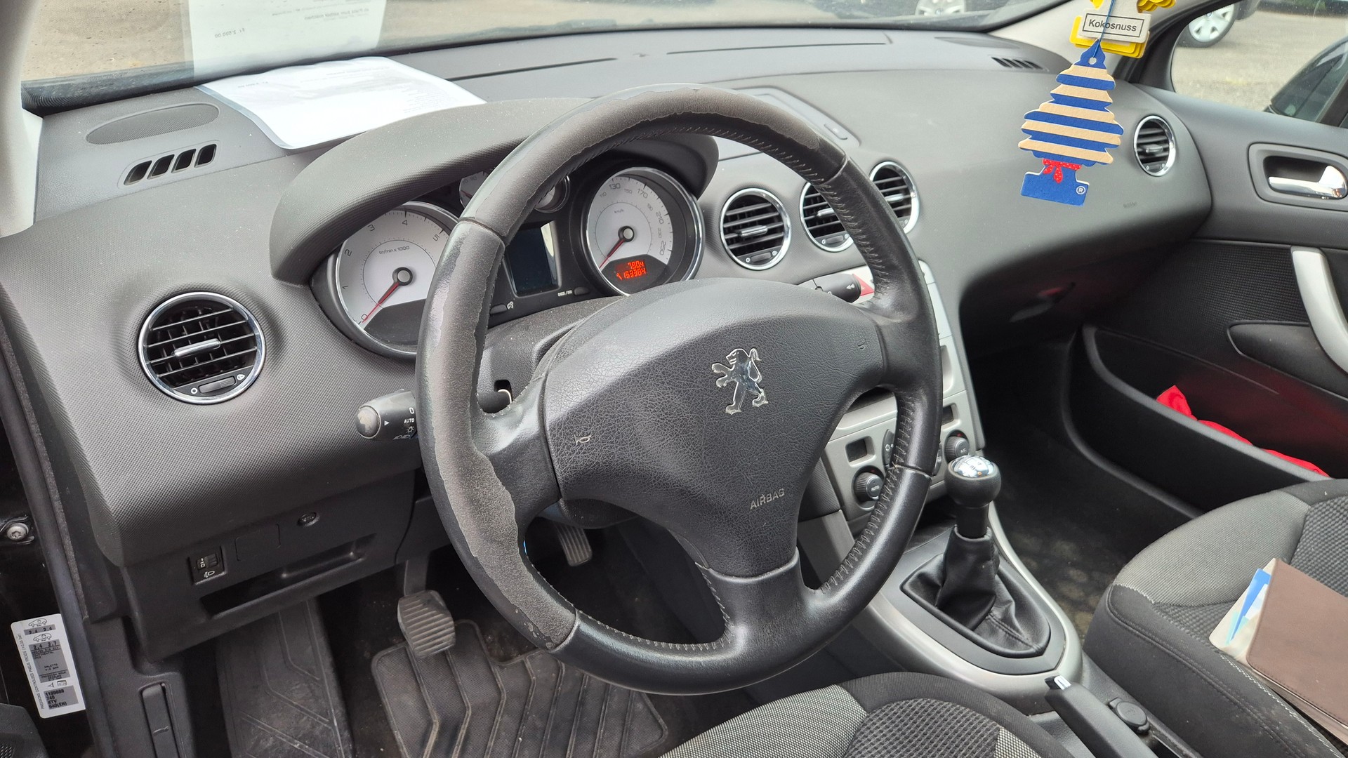 PEUGEOT 308 1.6 16V VTI Lion Ed.-image-6