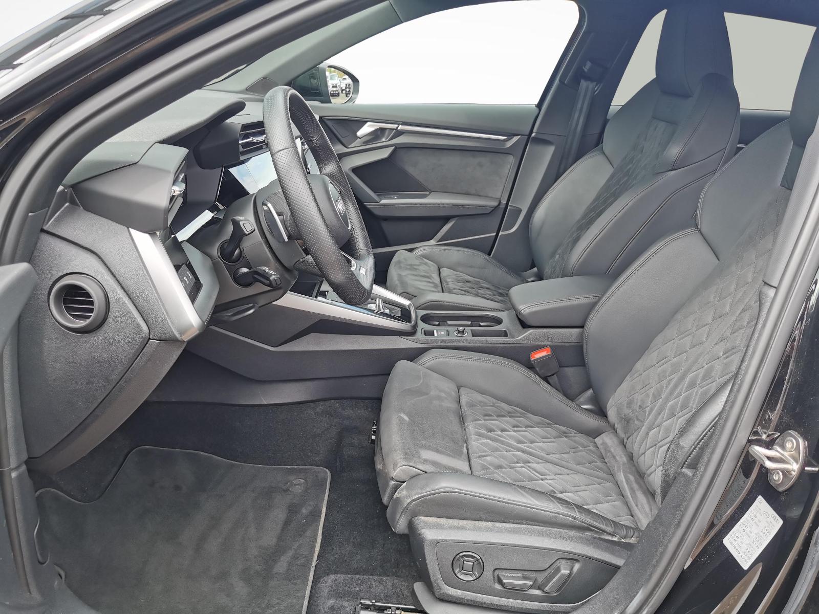 AUDI RS3 Sportback 2.5 TFSI quattro S-Tronic-showroom-element-1