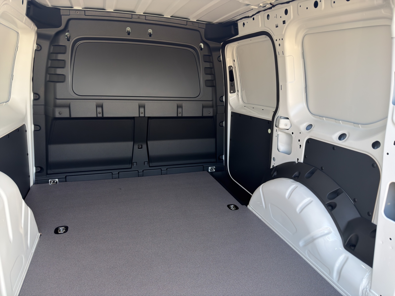 VW Caddy Cargo 1.5 TSI-image-13