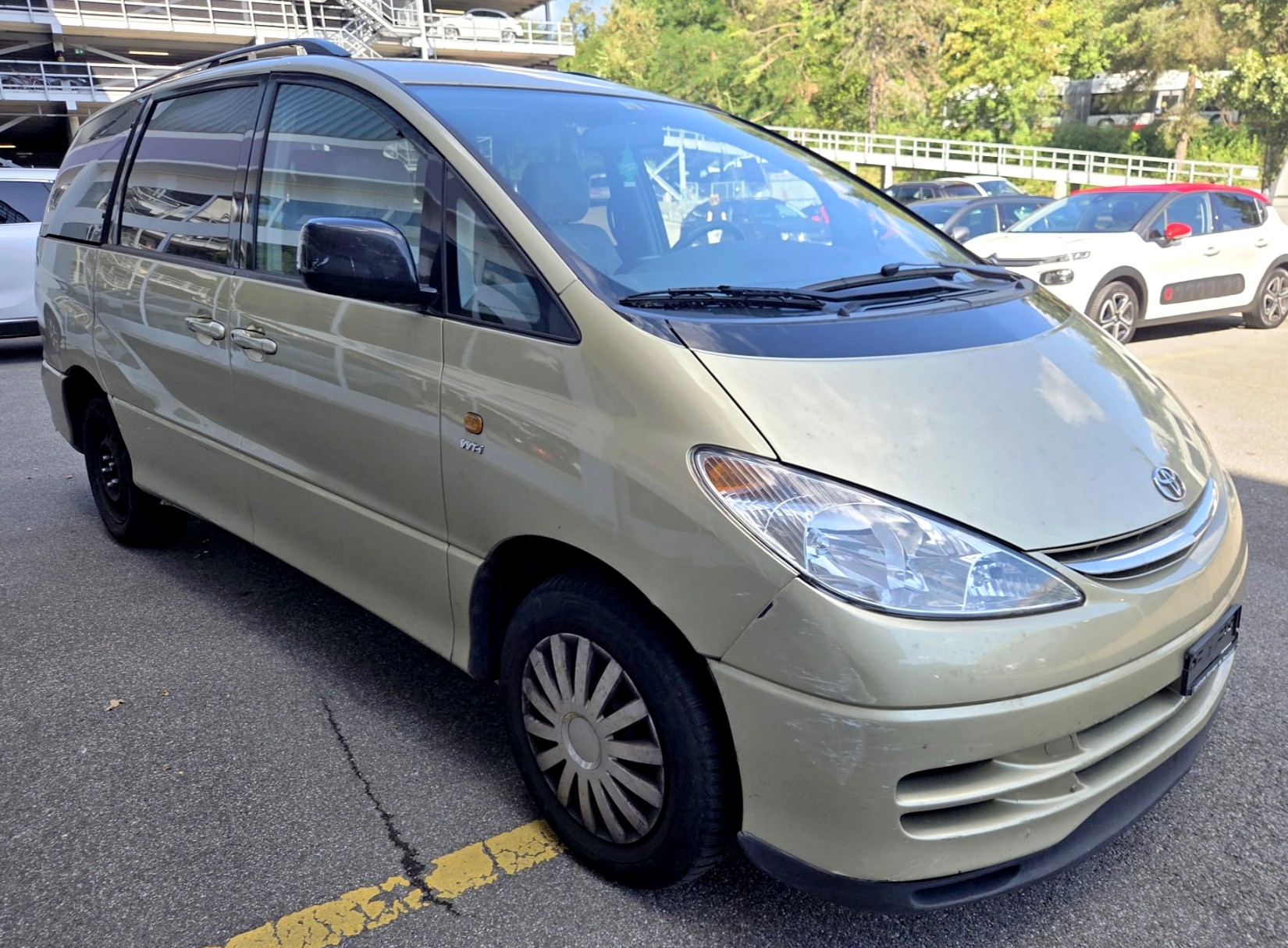TOYOTA Previa 2.4 Linea Luna-image-1