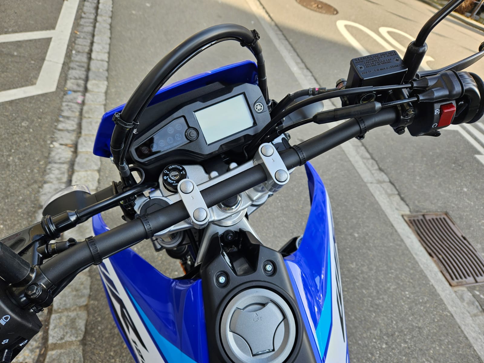 YAMAHA WR 125-image-3