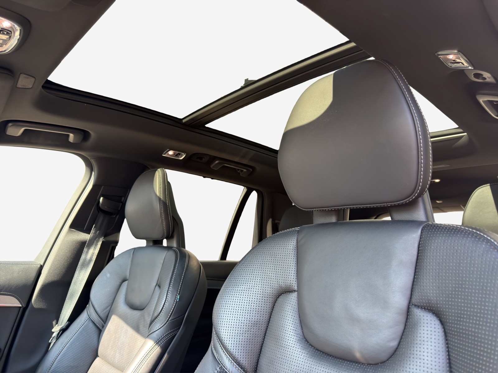 VOLVO XC90 T6 AWD R-Design Geartronic-image-14