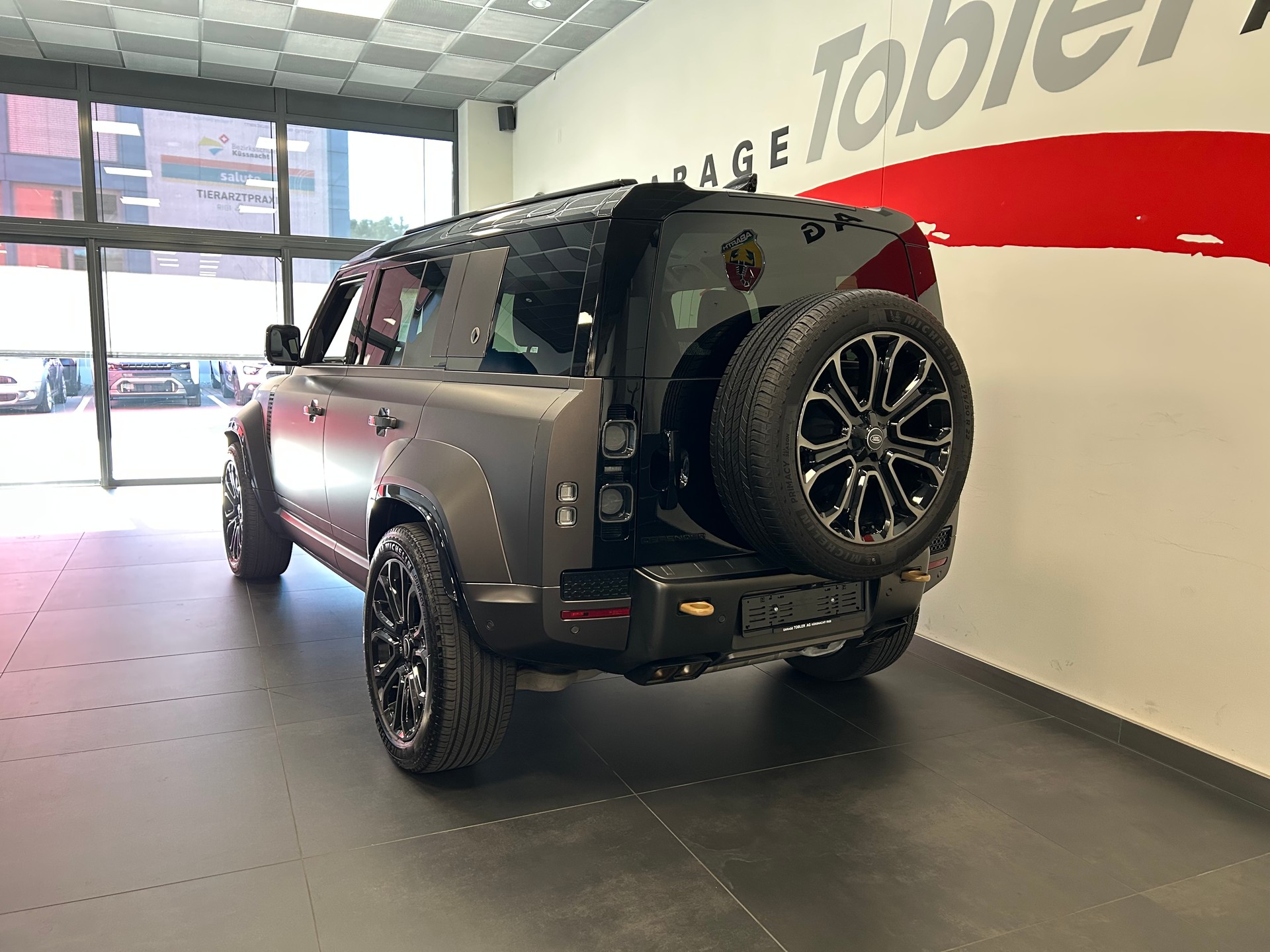 LAND ROVER Defender 110 635 V8 4.4 Octa AT8-image-21