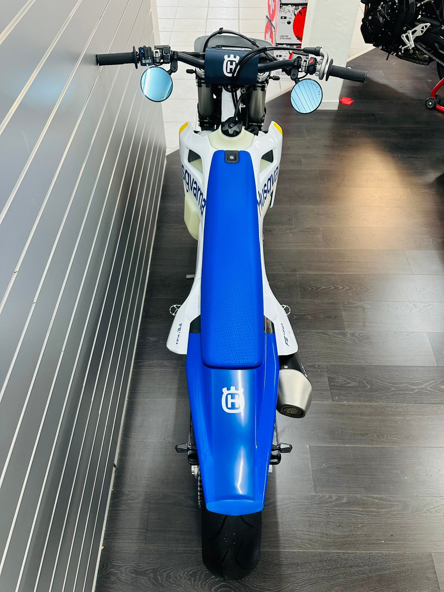 HUSQVARNA FE 450 / SUPERMOTO / MY 2027-image-9