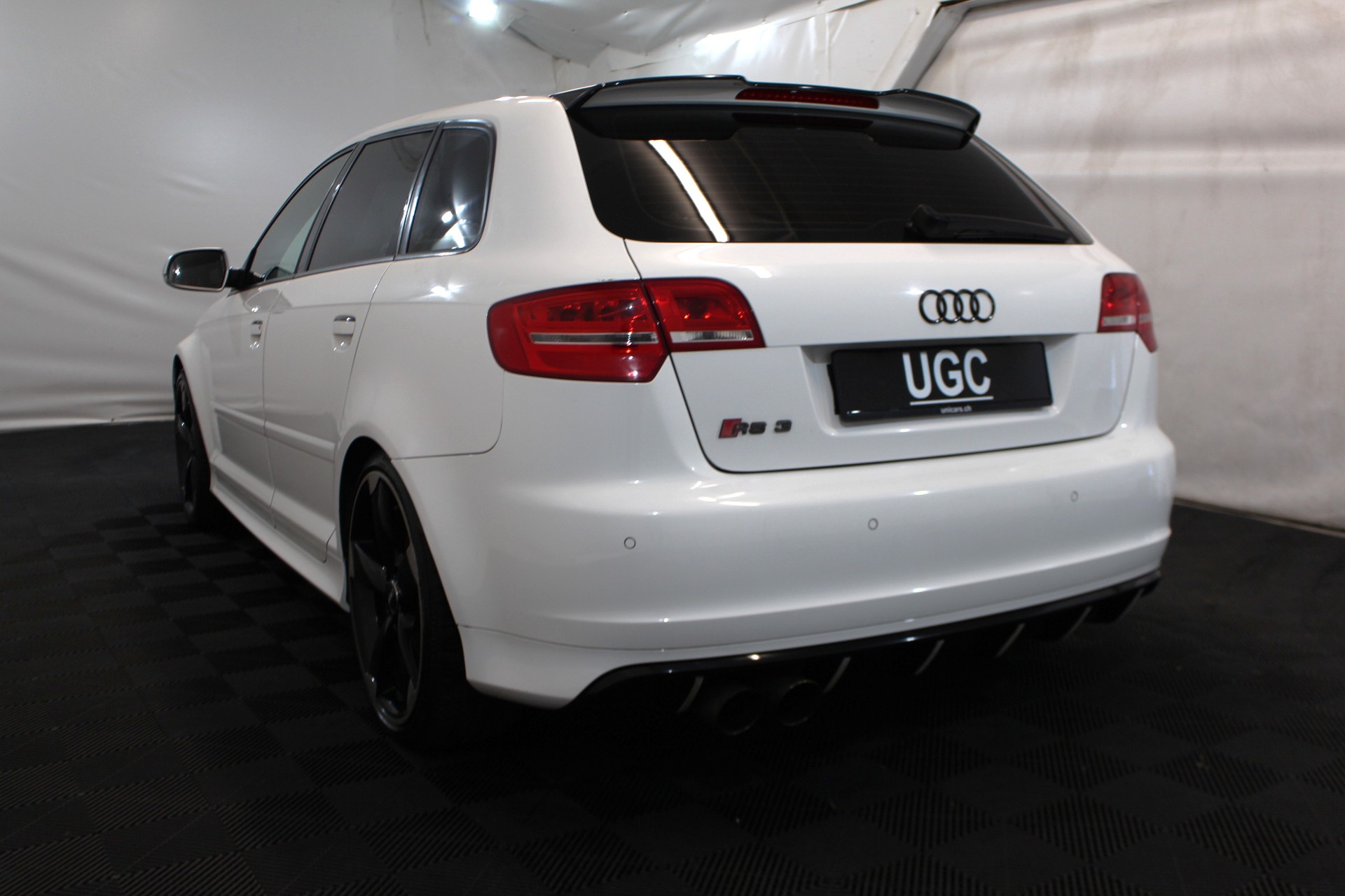 AUDI RS3 Sportback 2.5 T FSI quattro S-Tronic-showroom-element-3