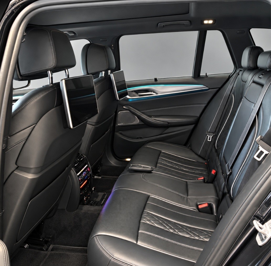 BMW 540d xDrive Touring Sport Line Steptronic-image-2