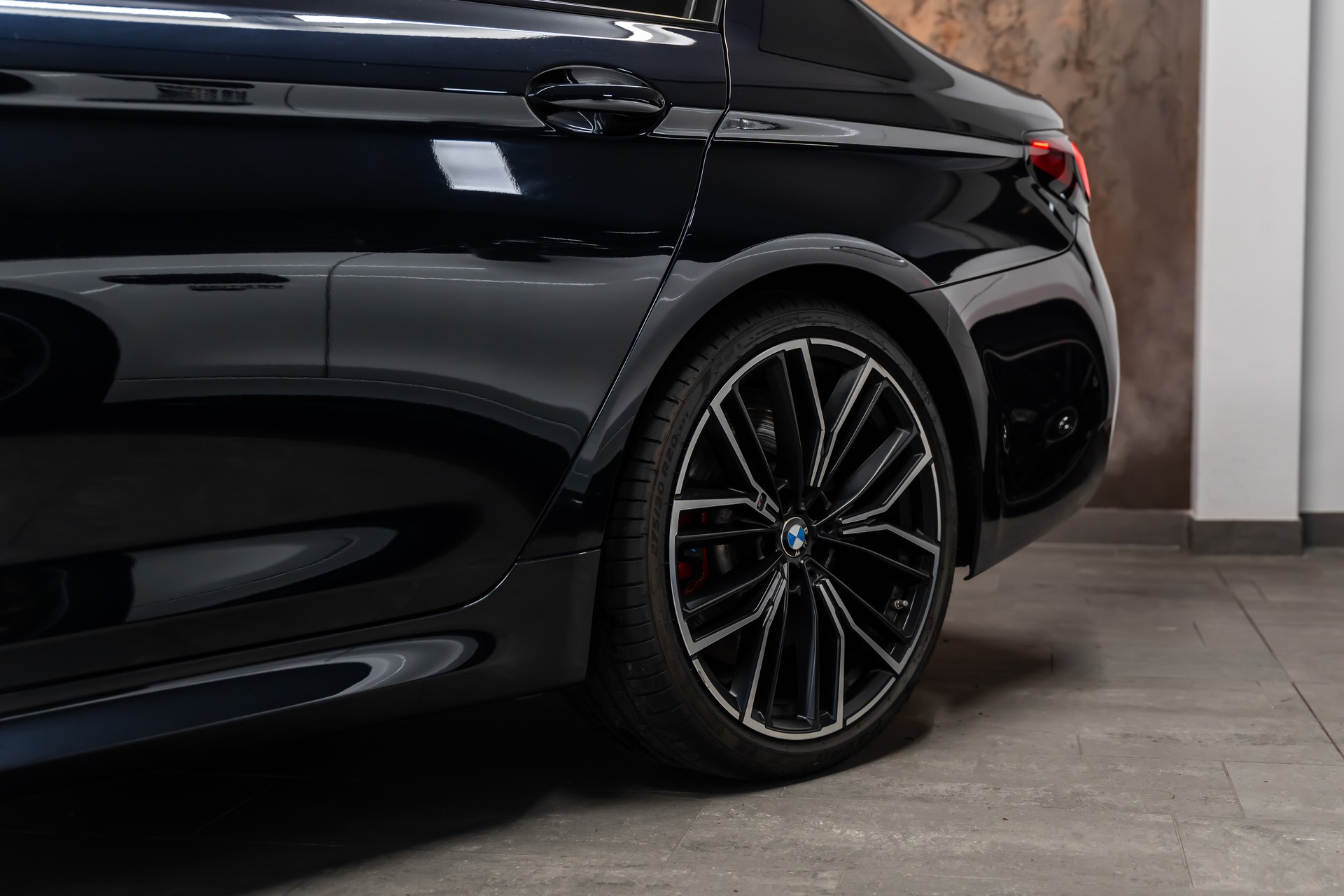 BMW M550i xDrive M Sport Pro Steptronic *Laser*M-Performance Sitze*Head-Up*360°*-image-9