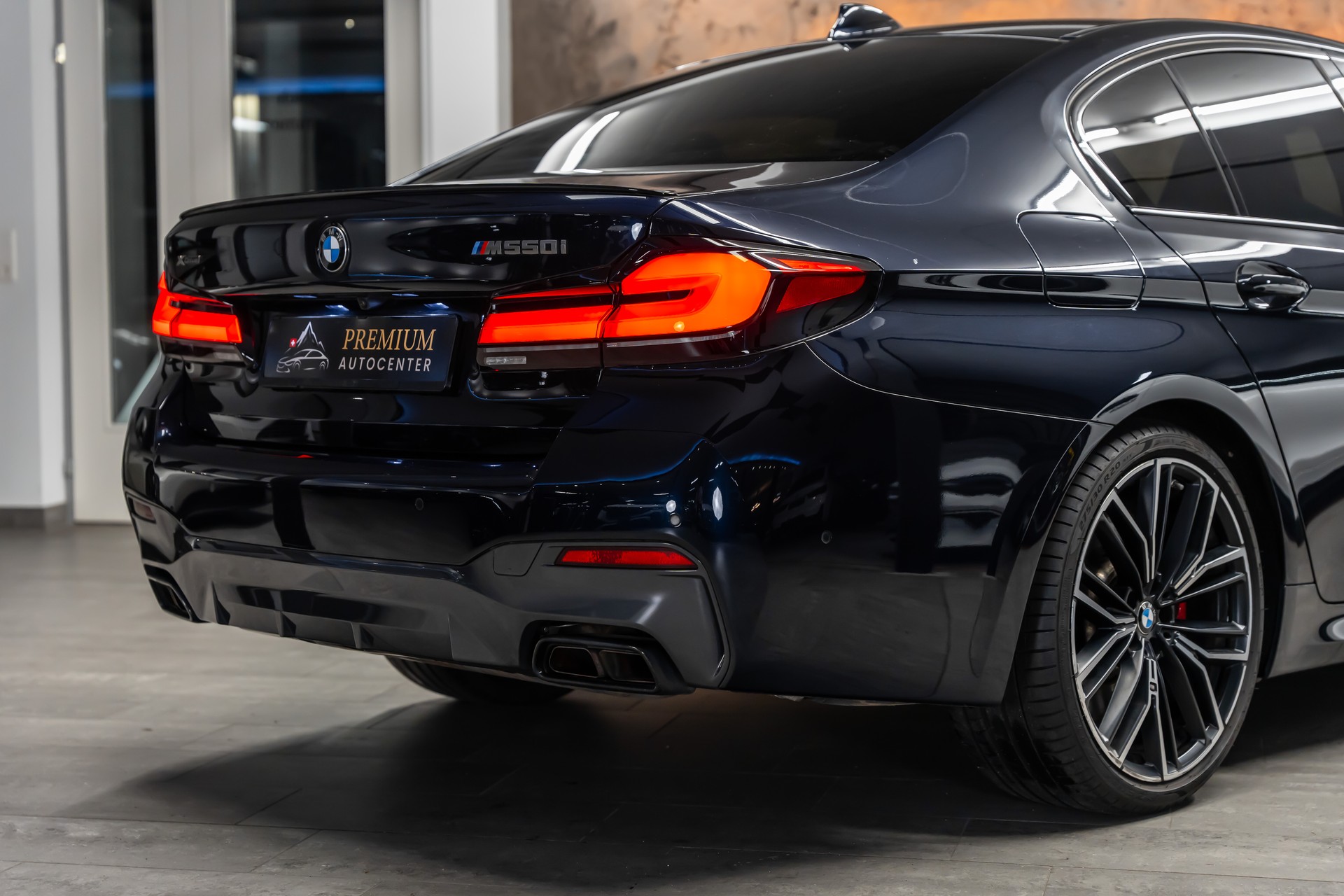 BMW M550i xDrive M Sport Pro Steptronic *Laser*M-Performance Sitze*Head-Up*360°*-image-6